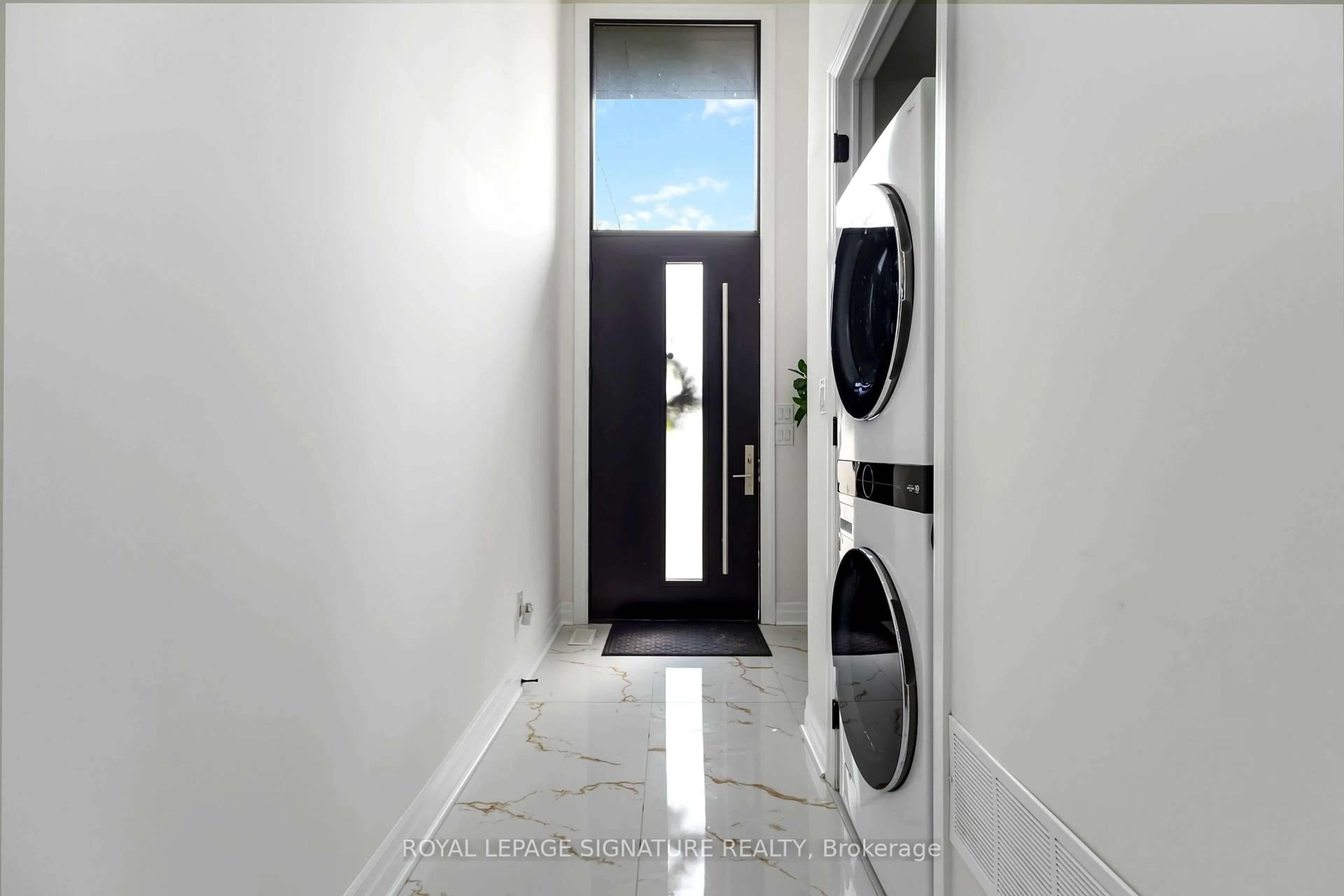 Unknown for 160 Byng Ave, Toronto Ontario M1L 3P2