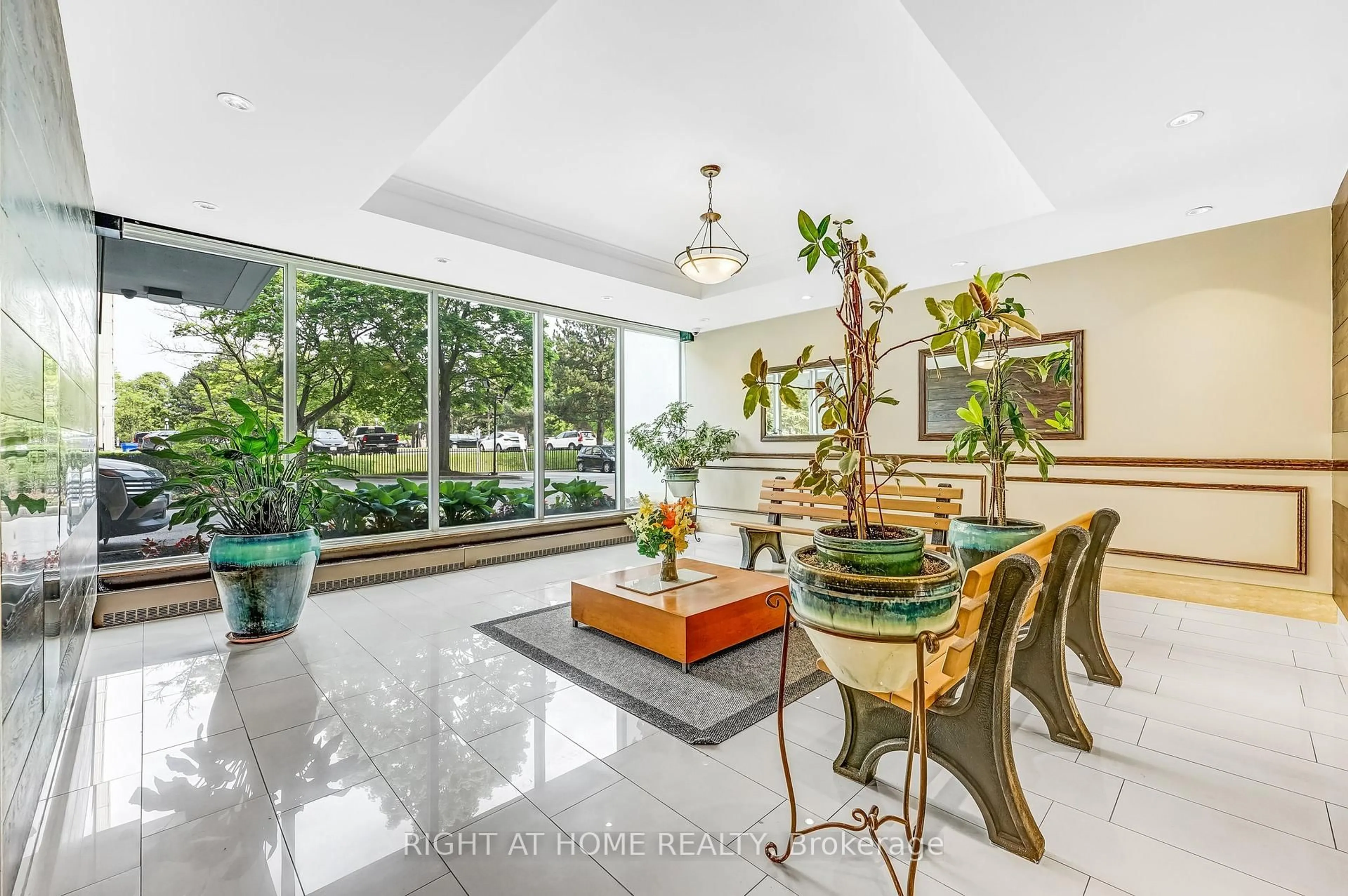 Unknown for 1250 Bridletowne Circ #901, Toronto Ontario M1W 2V1