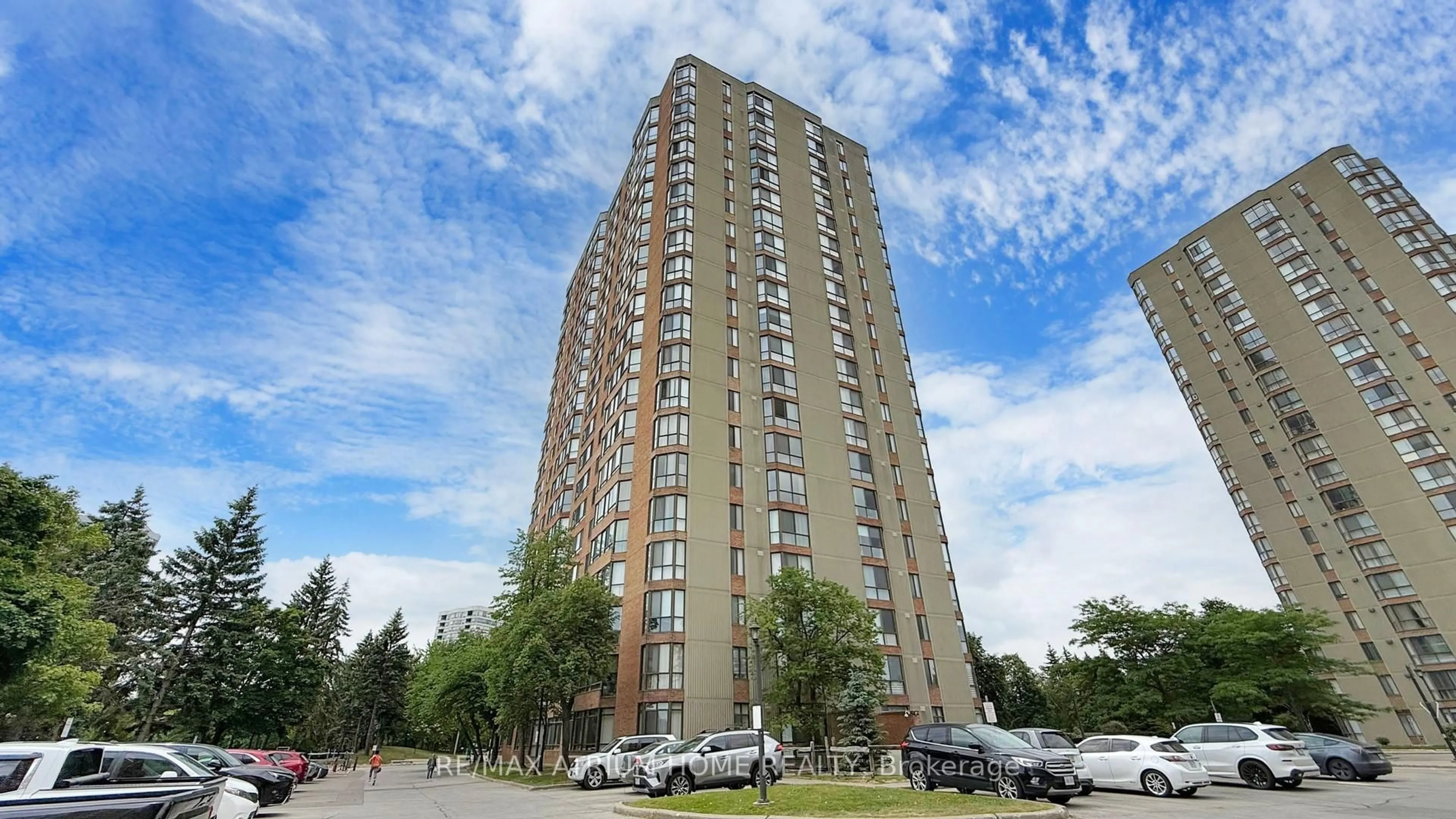 Patio, building for 75 Bamburgh Circ #524, Toronto Ontario M1W 3W1