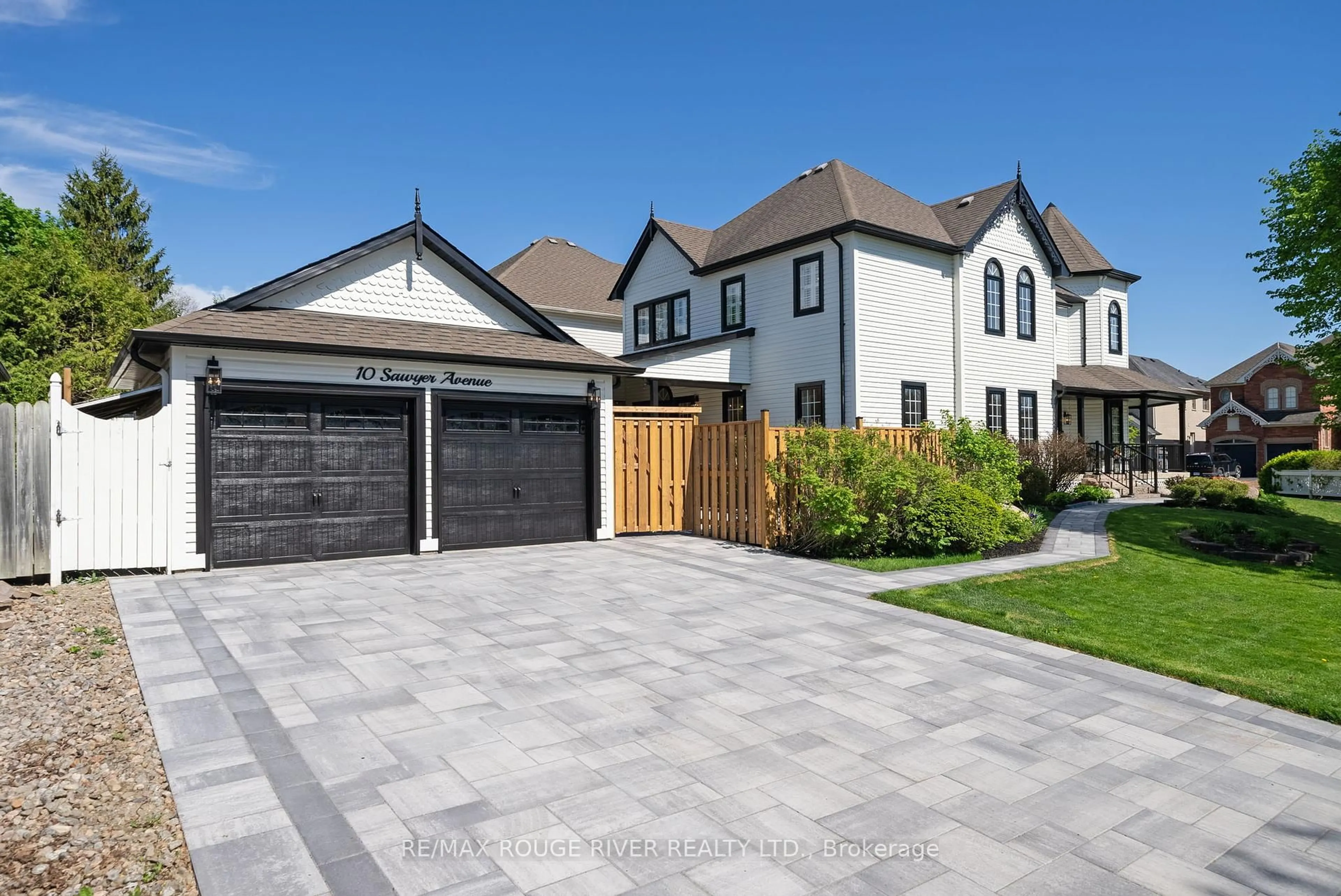 Unknown for 10 Sawyer Ave, Whitby Ontario L1M 1C7