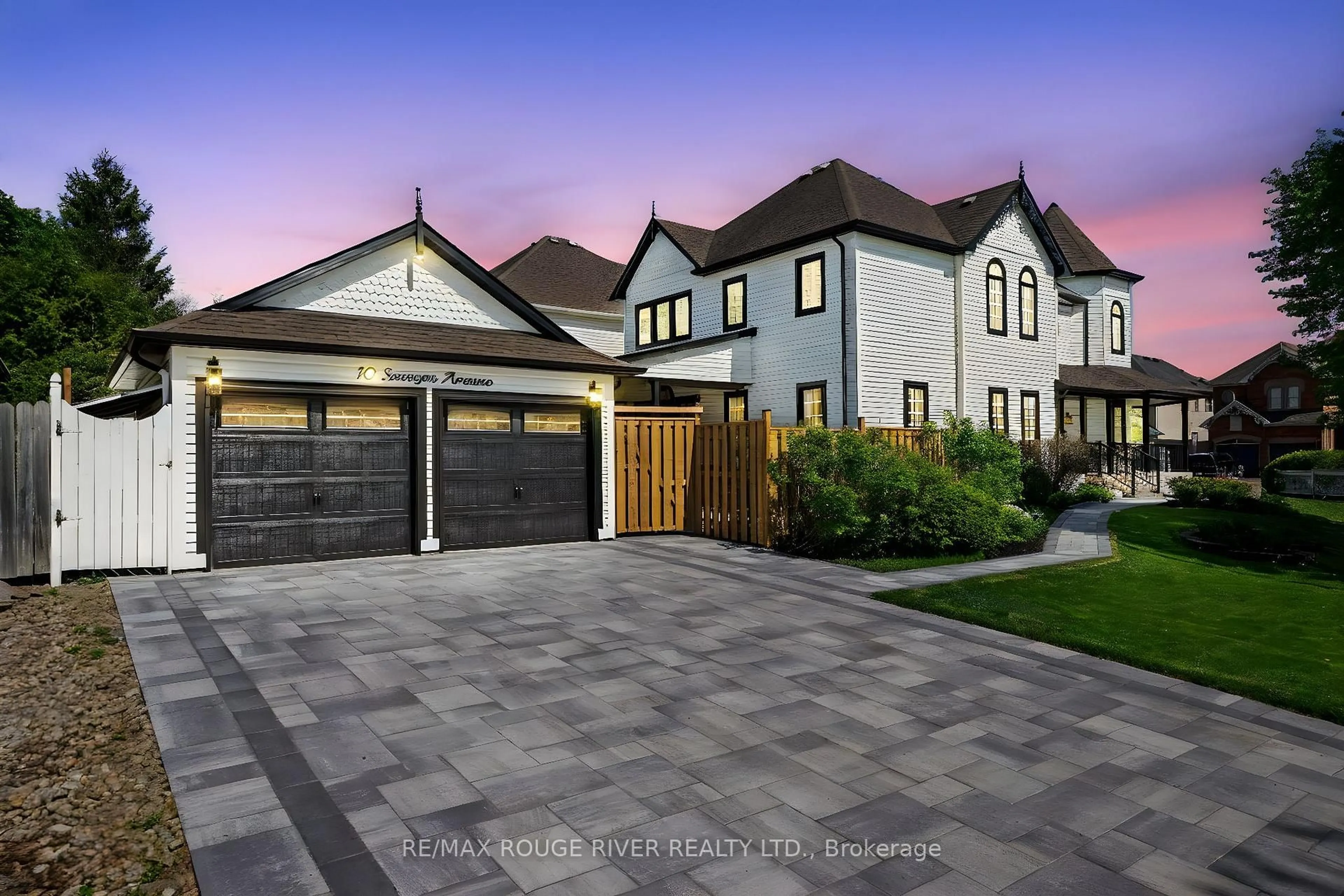 Unknown for 10 Sawyer Ave, Whitby Ontario L1M 1C7