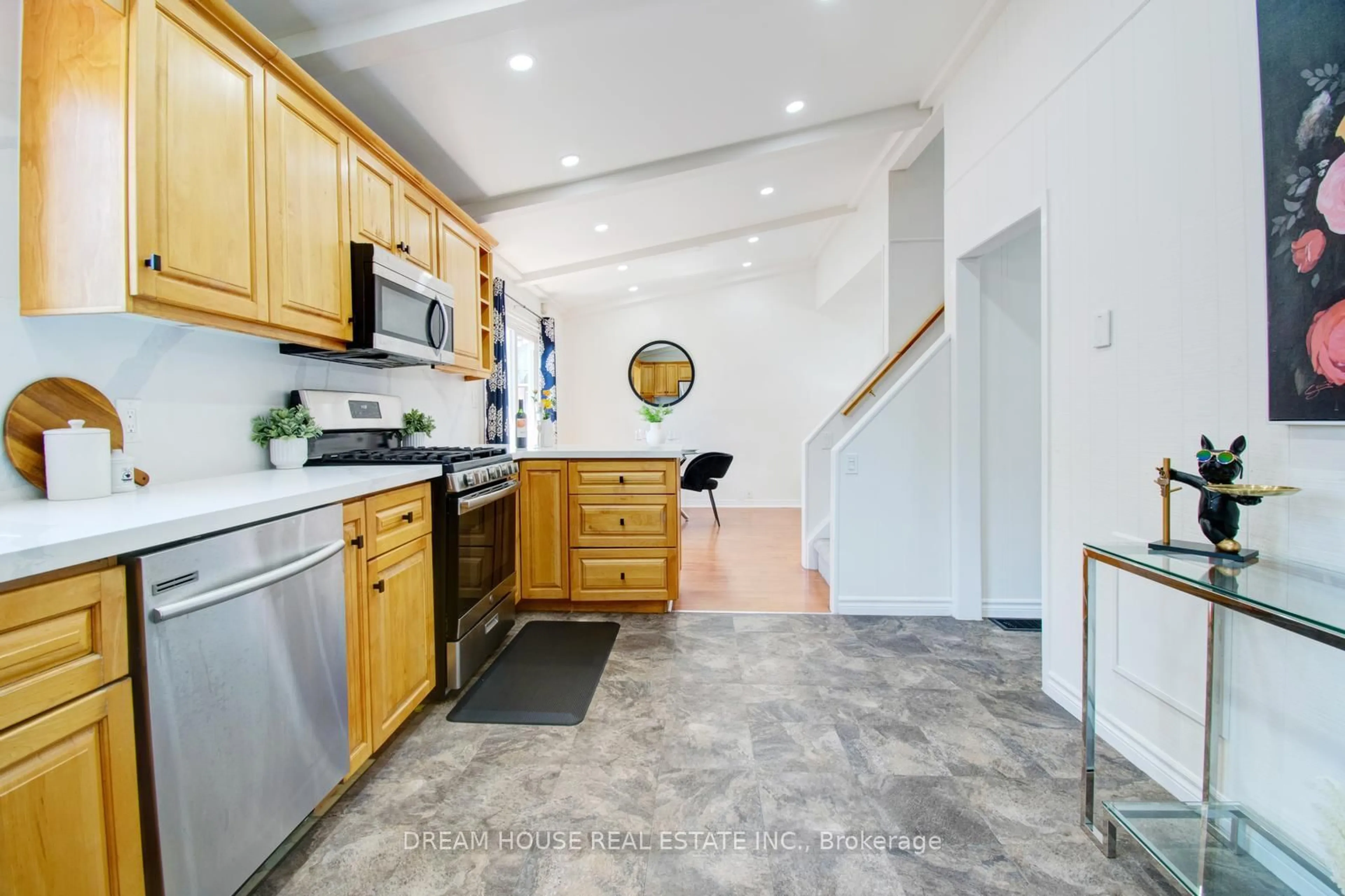 Unknown for 291 Courcellette Ave, Oshawa Ontario L1H 2E4