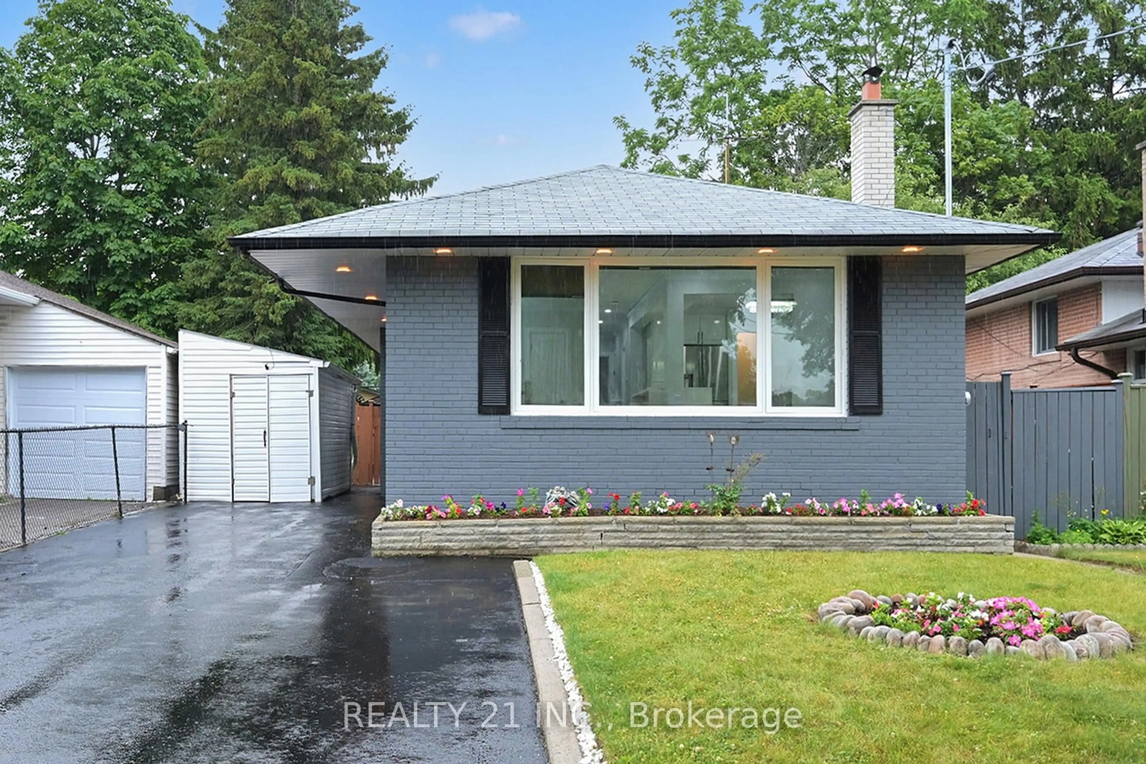 Home with vinyl exterior material, street for 7 Stoney Creek Dr, Toronto Ontario M1E 3L2