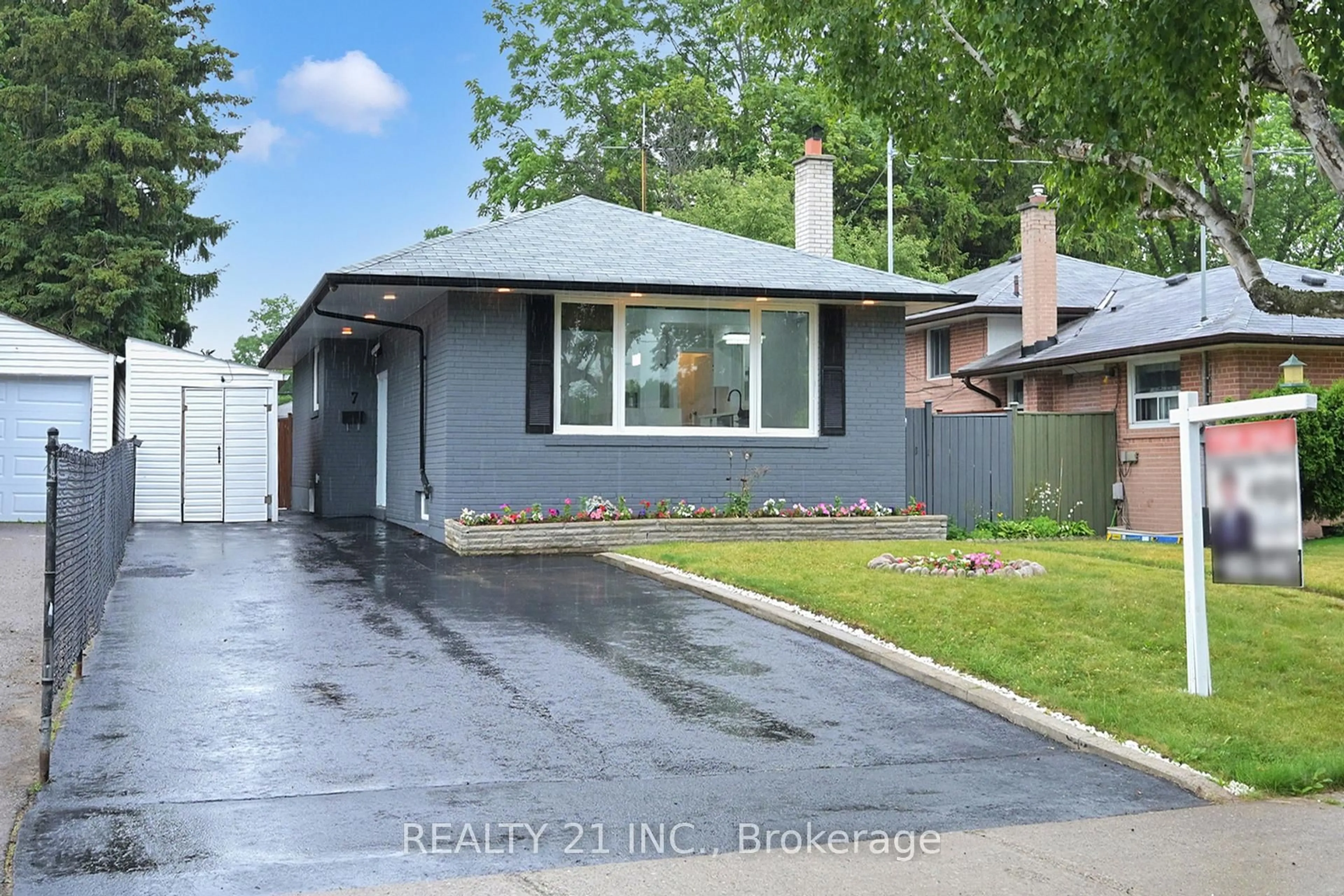 Home with brick exterior material, street for 7 Stoney Creek Dr, Toronto Ontario M1E 3L2