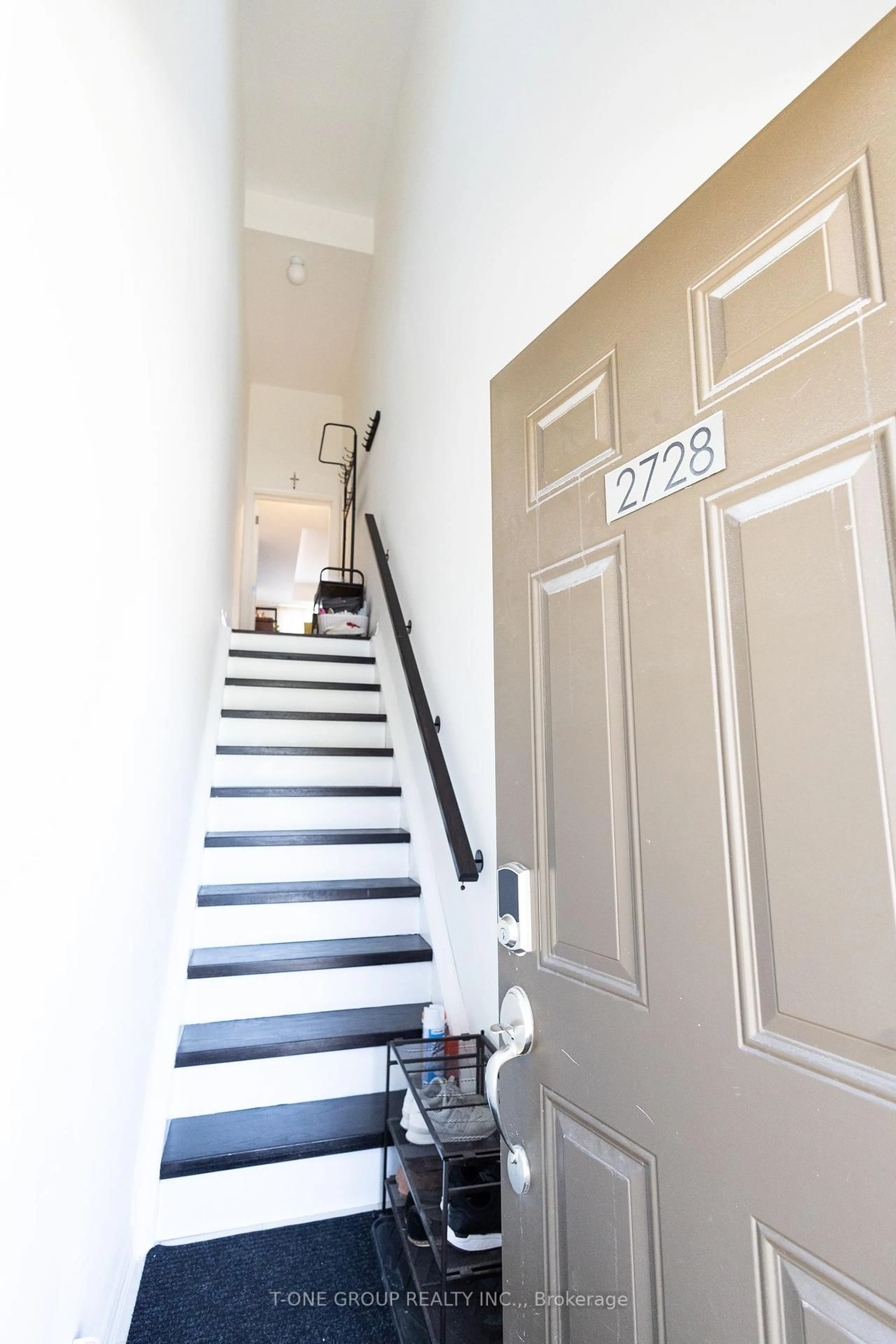 Unknown for 2728 William Jackson Dr #7, Pickering Ontario L1X 0E6