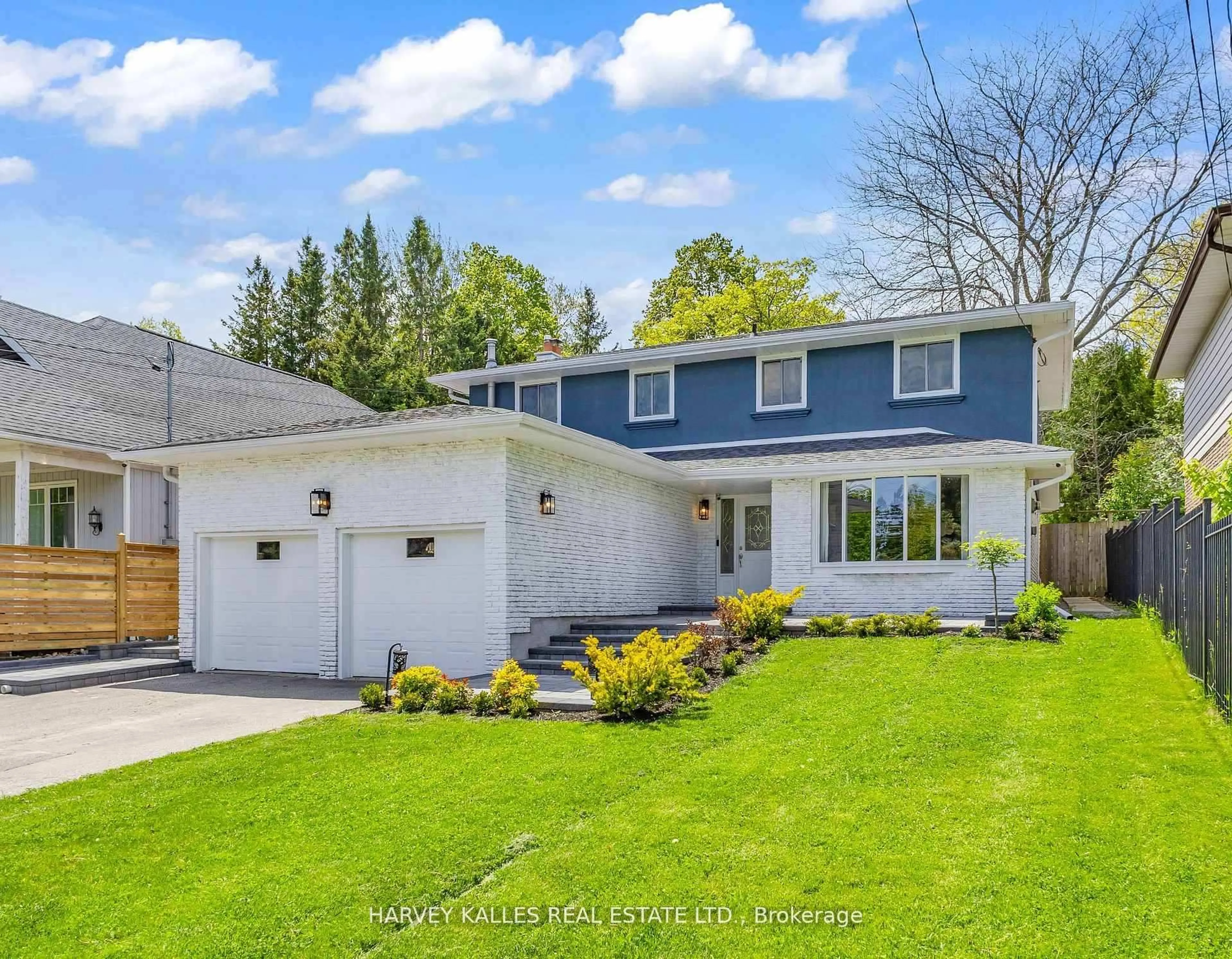 Home with vinyl exterior material, street for 534 Oakwood Dr, Pickering Ontario L1W 2M7