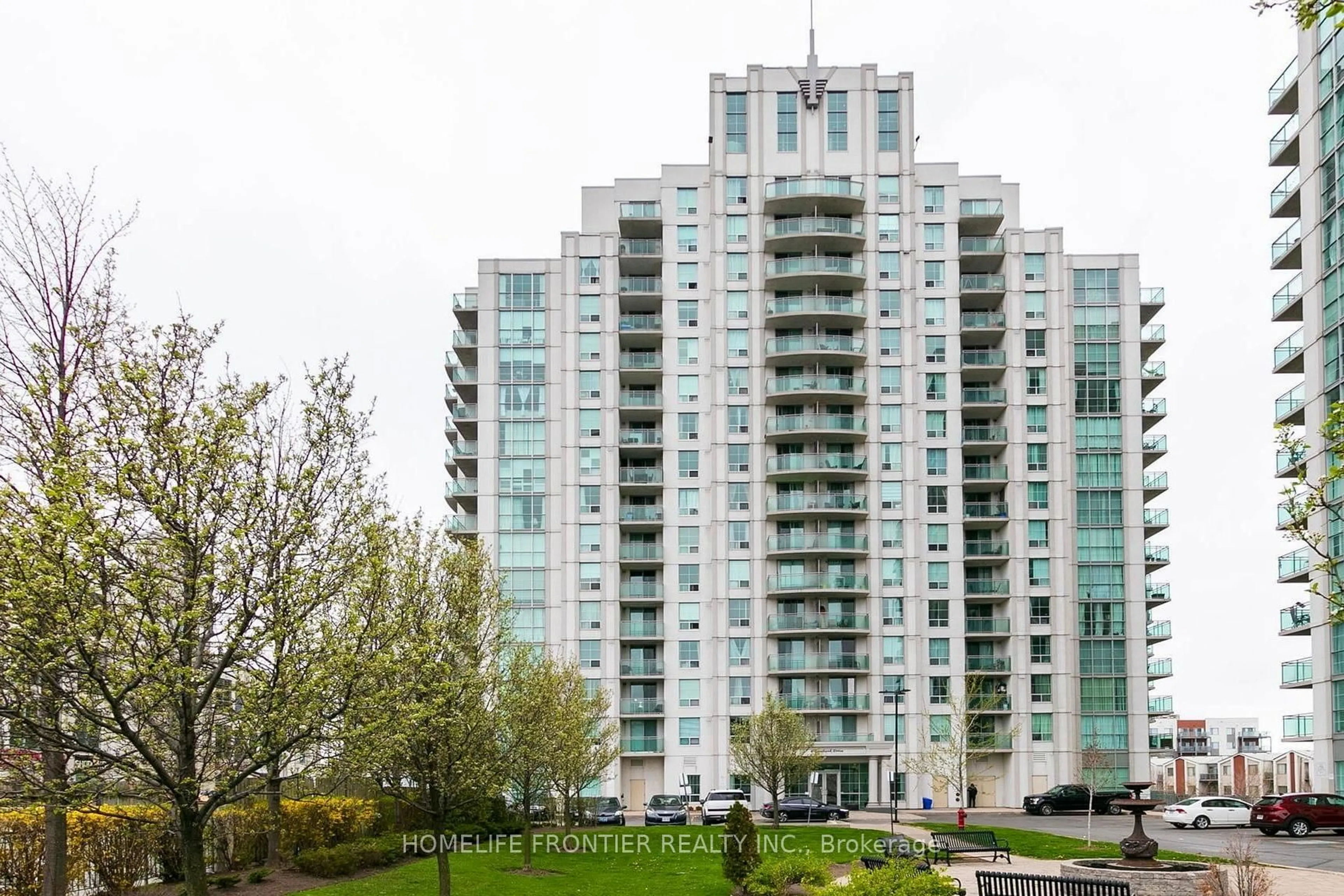 Patio, building for 6 Rosebank Dr #B, Toronto Ontario M1B 0A1
