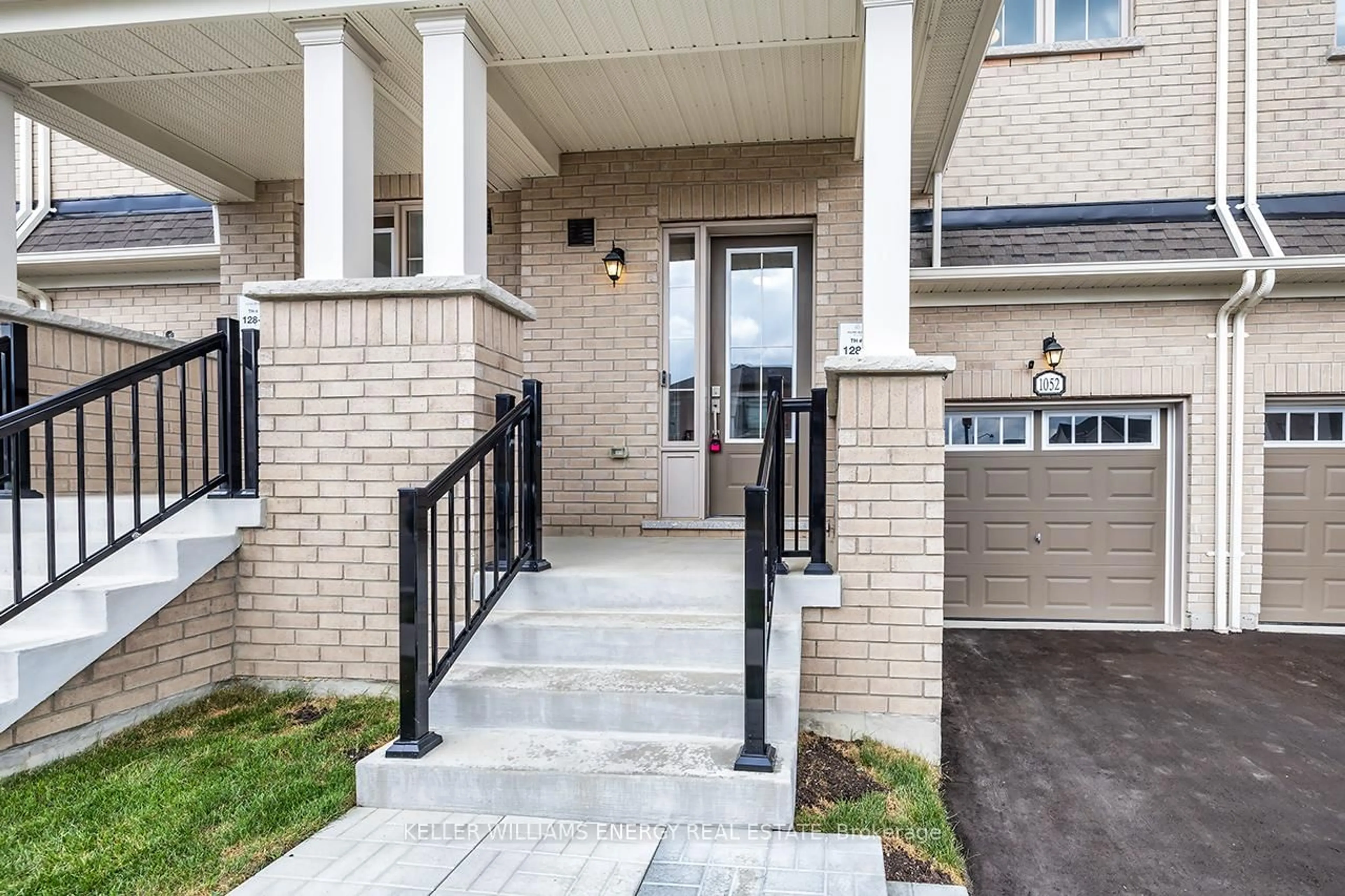 Unknown for 1052 Lockie Dr, Oshawa Ontario L1L 0R9