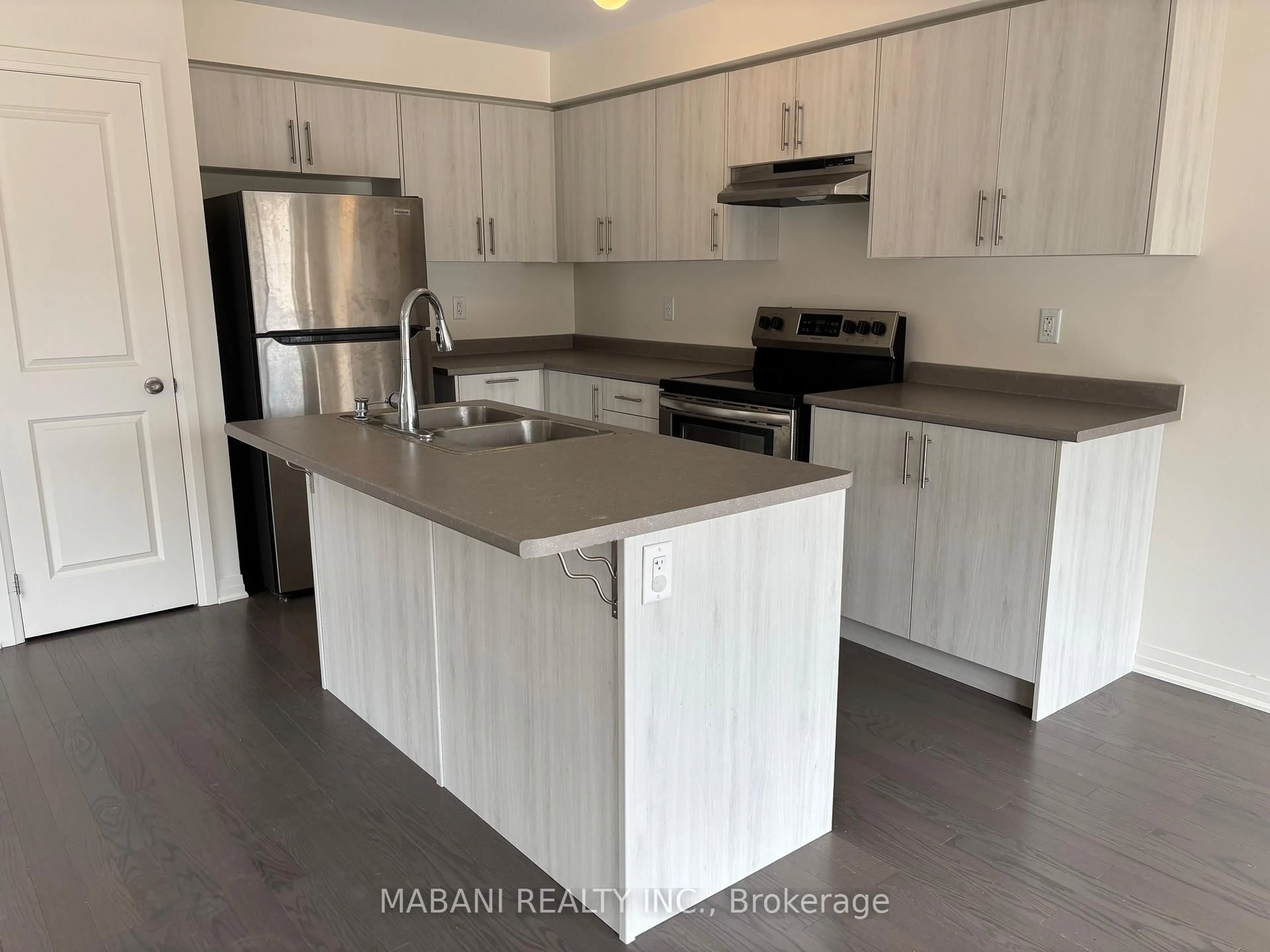 Open concept kitchen, unknown for 1 King George Way, Clarington Ontario L1C 3K7