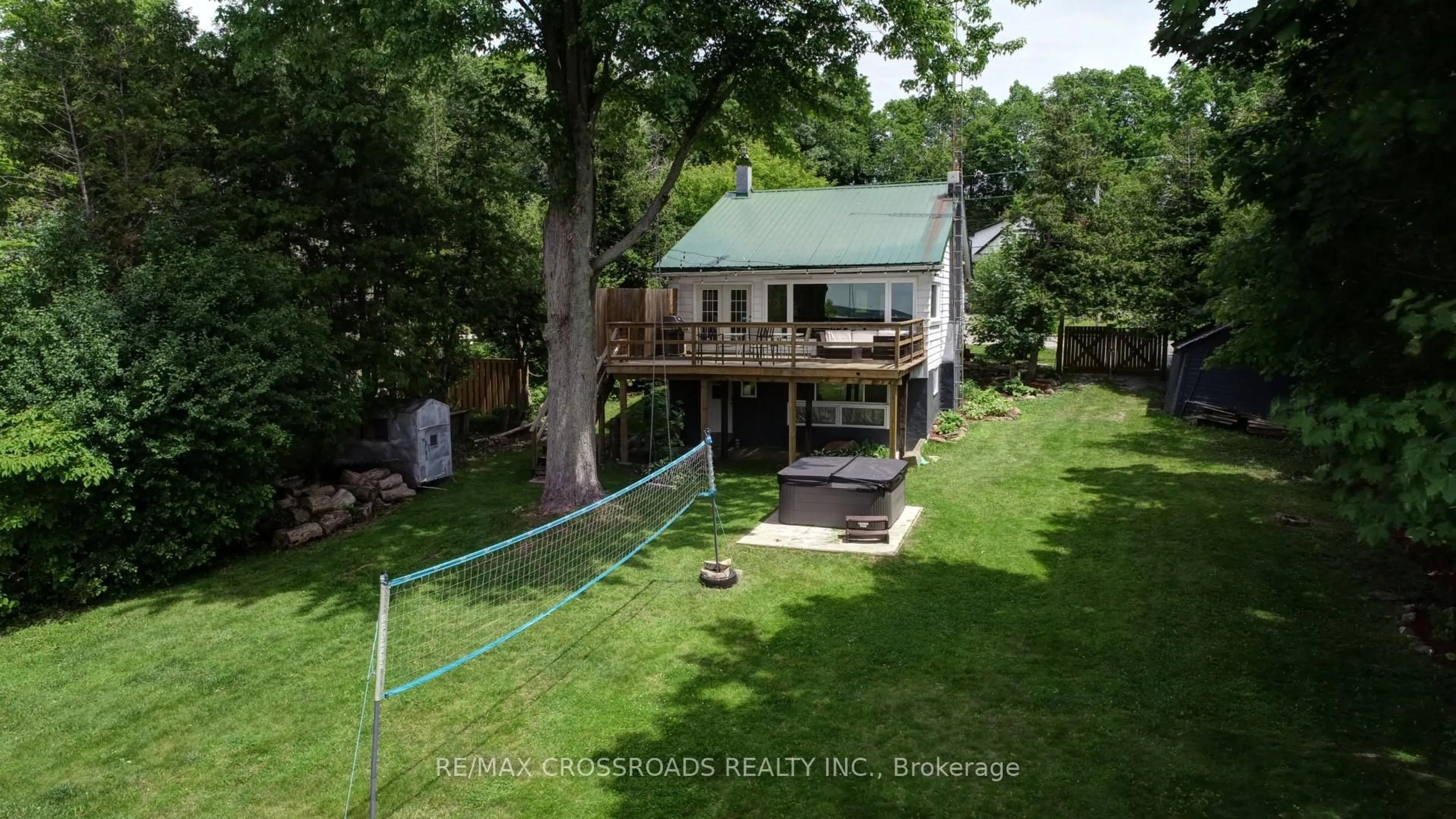A pic from outside/outdoor area/front of a property/back of a property/a pic from drone, water/lake/river/ocean view for 70 Williams Point Rd, Scugog Ontario L0B 1E0