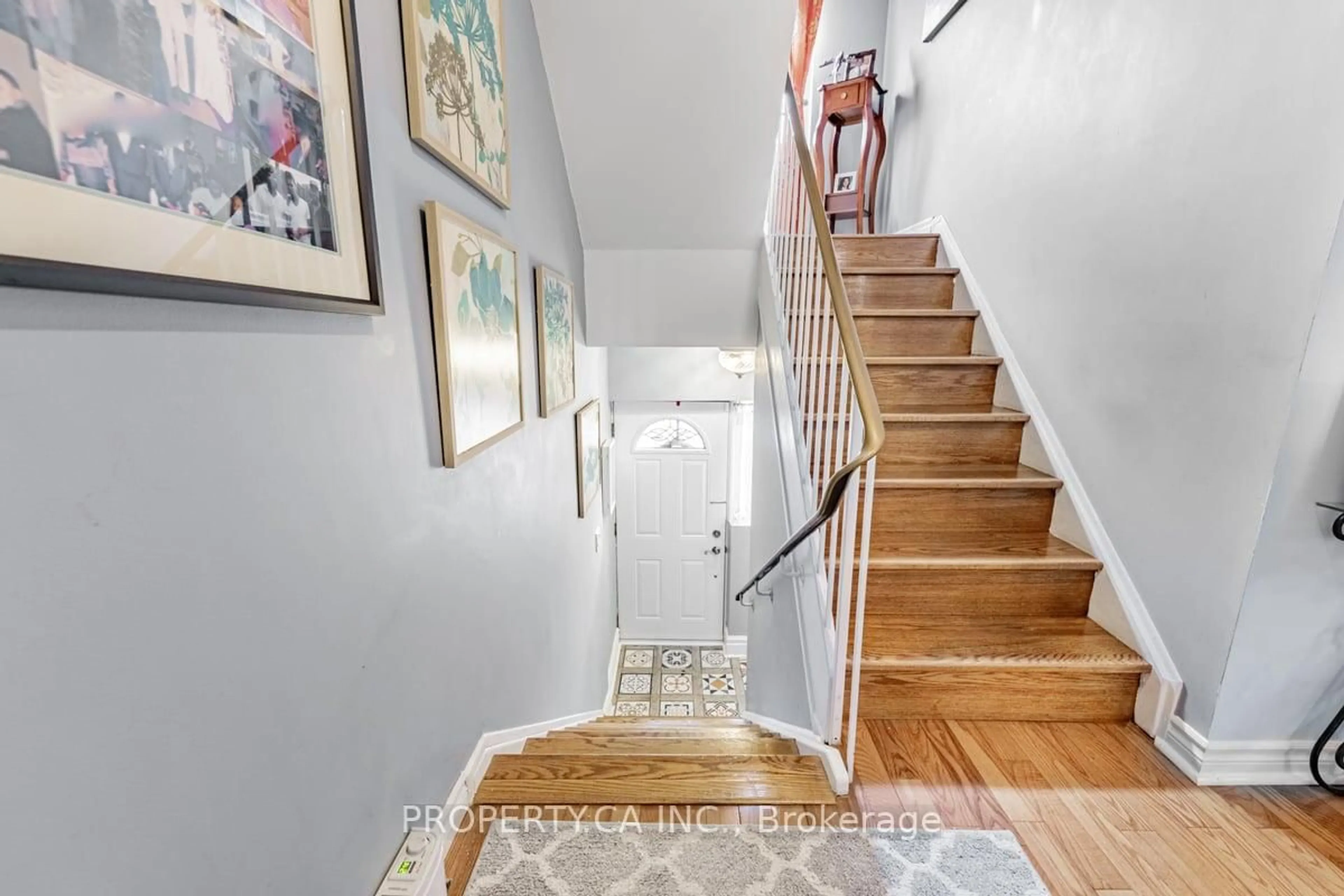 Stairs for 91 Muir Dr #66, Toronto Ontario M1M 3T7