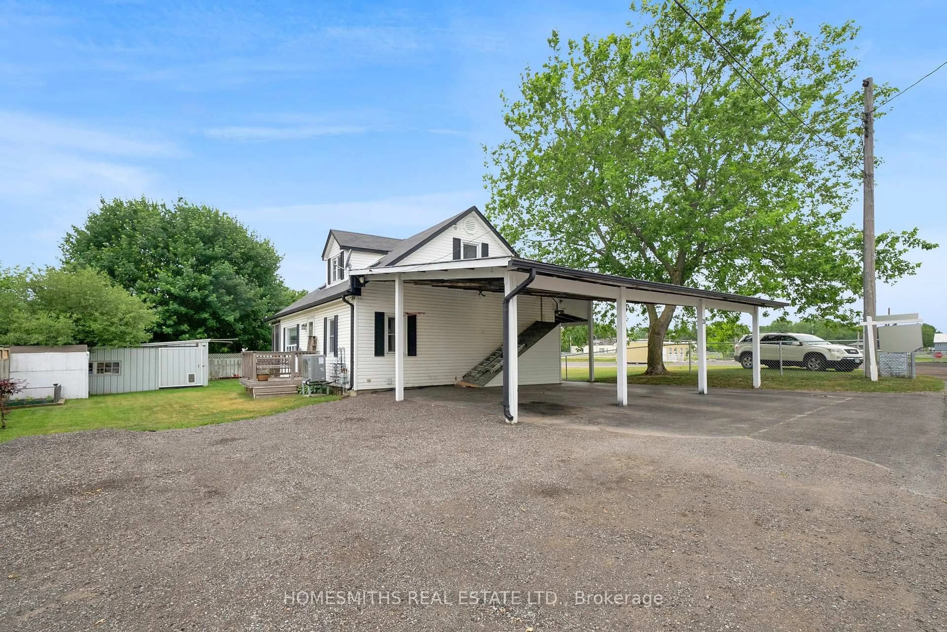 A pic from outside/outdoor area/front of a property/back of a property/a pic from drone, building for 20 Rowe St, Clarington Ontario L0B 1M0