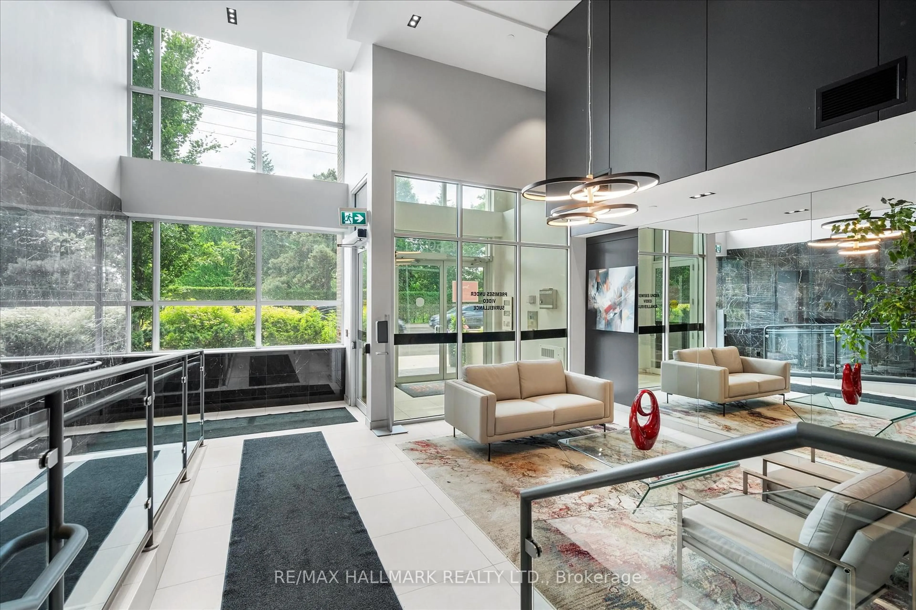 Indoor foyer for 1350 Kingston Rd #117, Toronto Ontario M1N 1C8