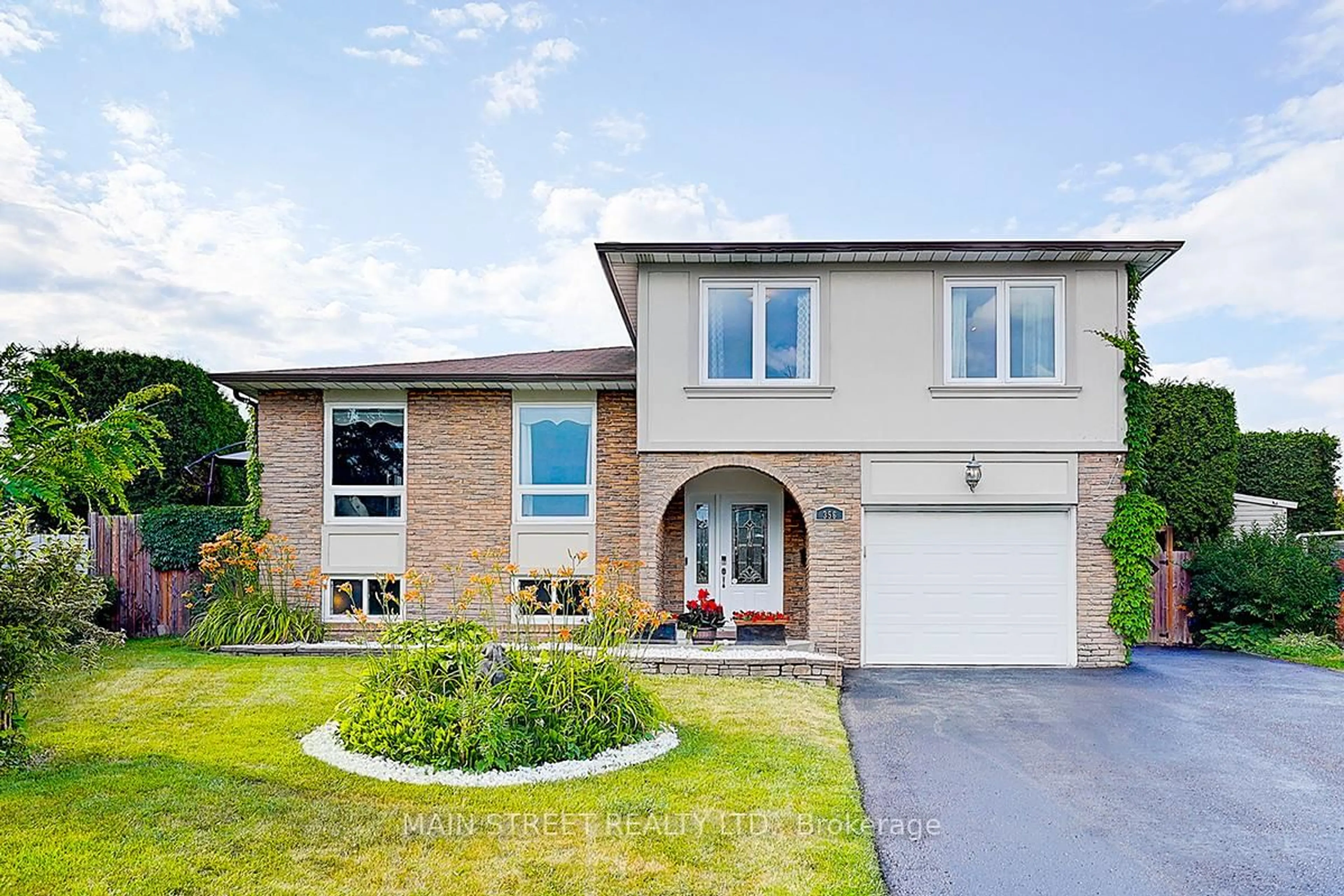 Home with brick exterior material, street for 356 Siena Crt, Oshawa Ontario L1J 6V5