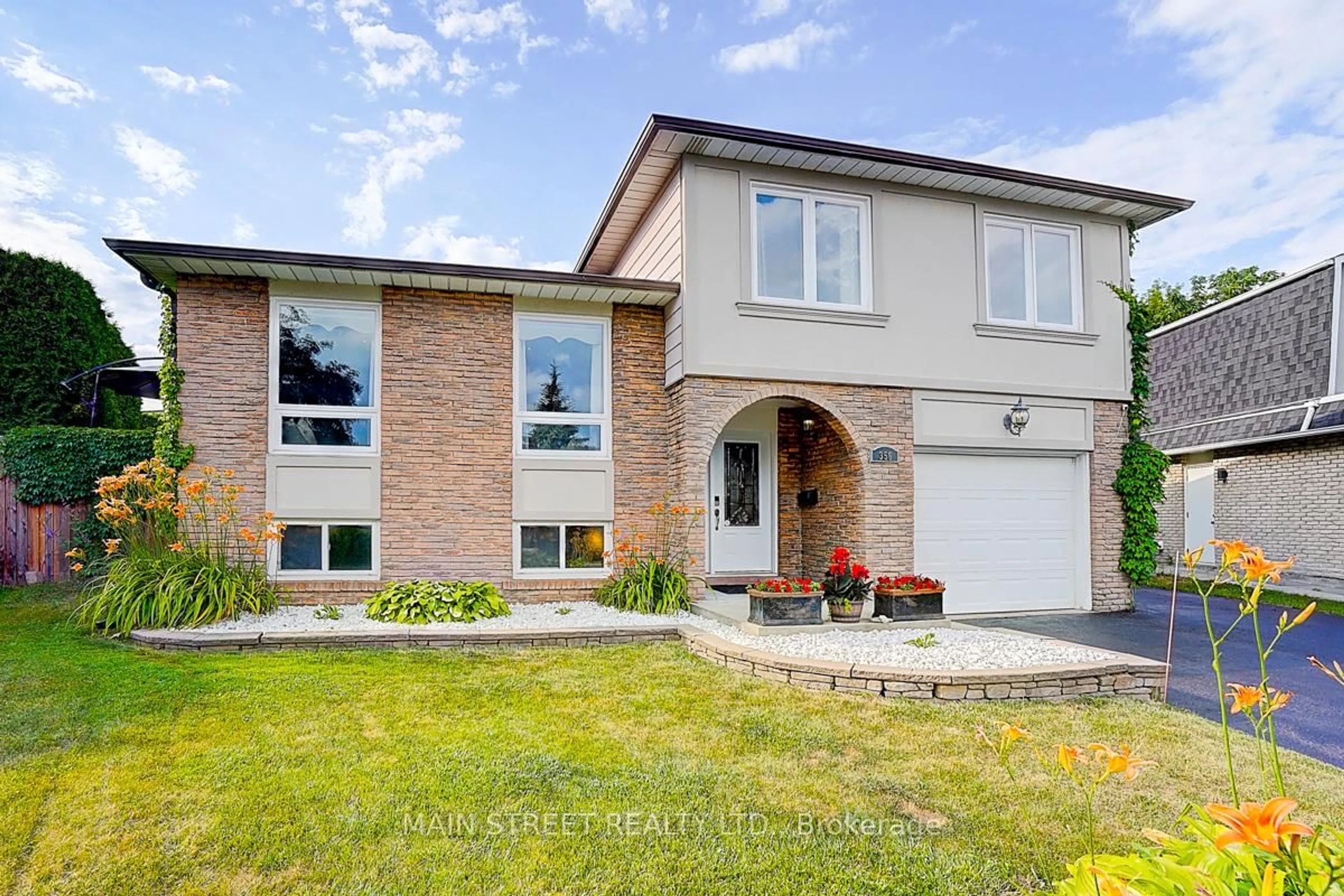 Home with brick exterior material, street for 356 Siena Crt, Oshawa Ontario L1J 6V5