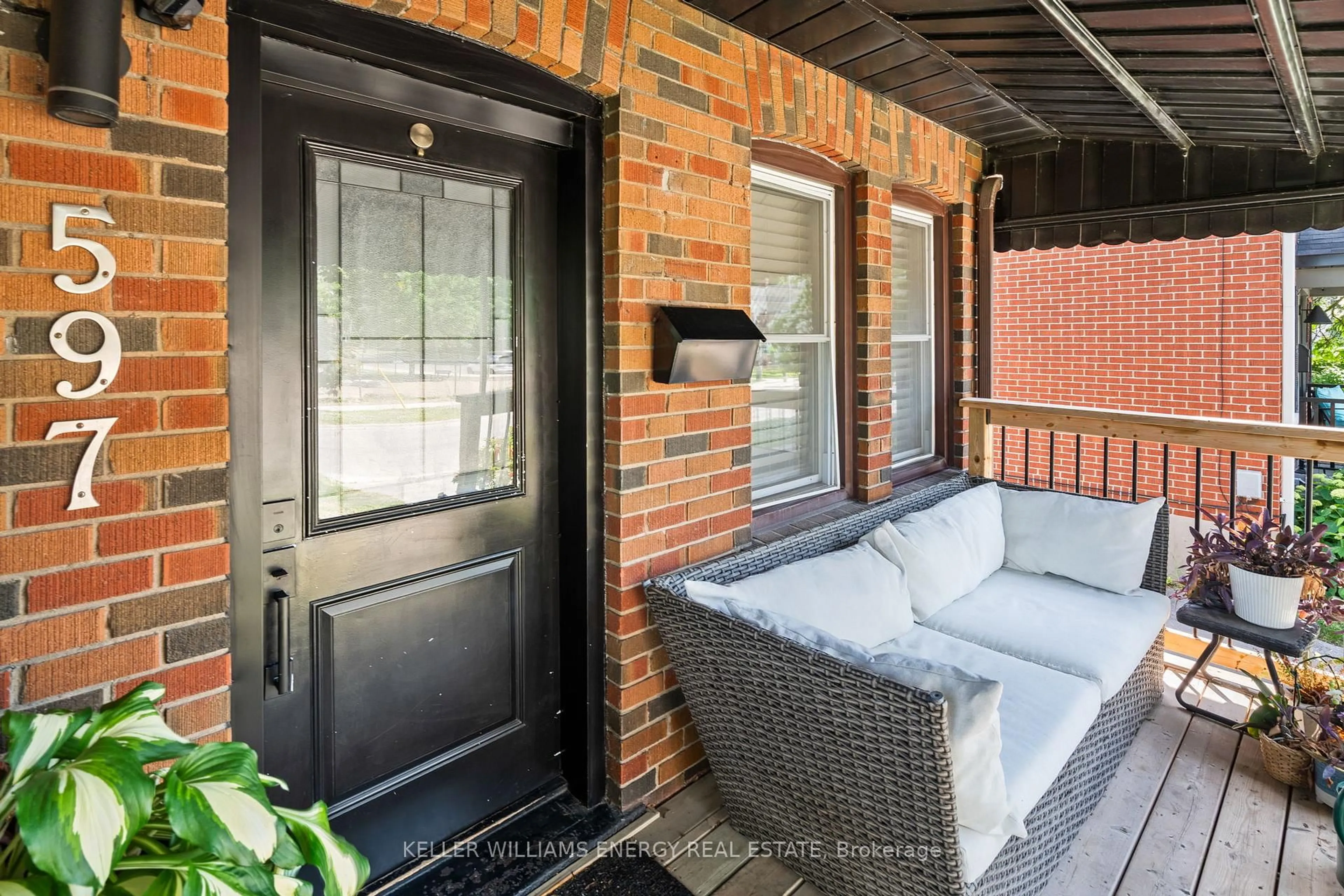Unknown for 597 Masson St, Oshawa Ontario L1G 5A4