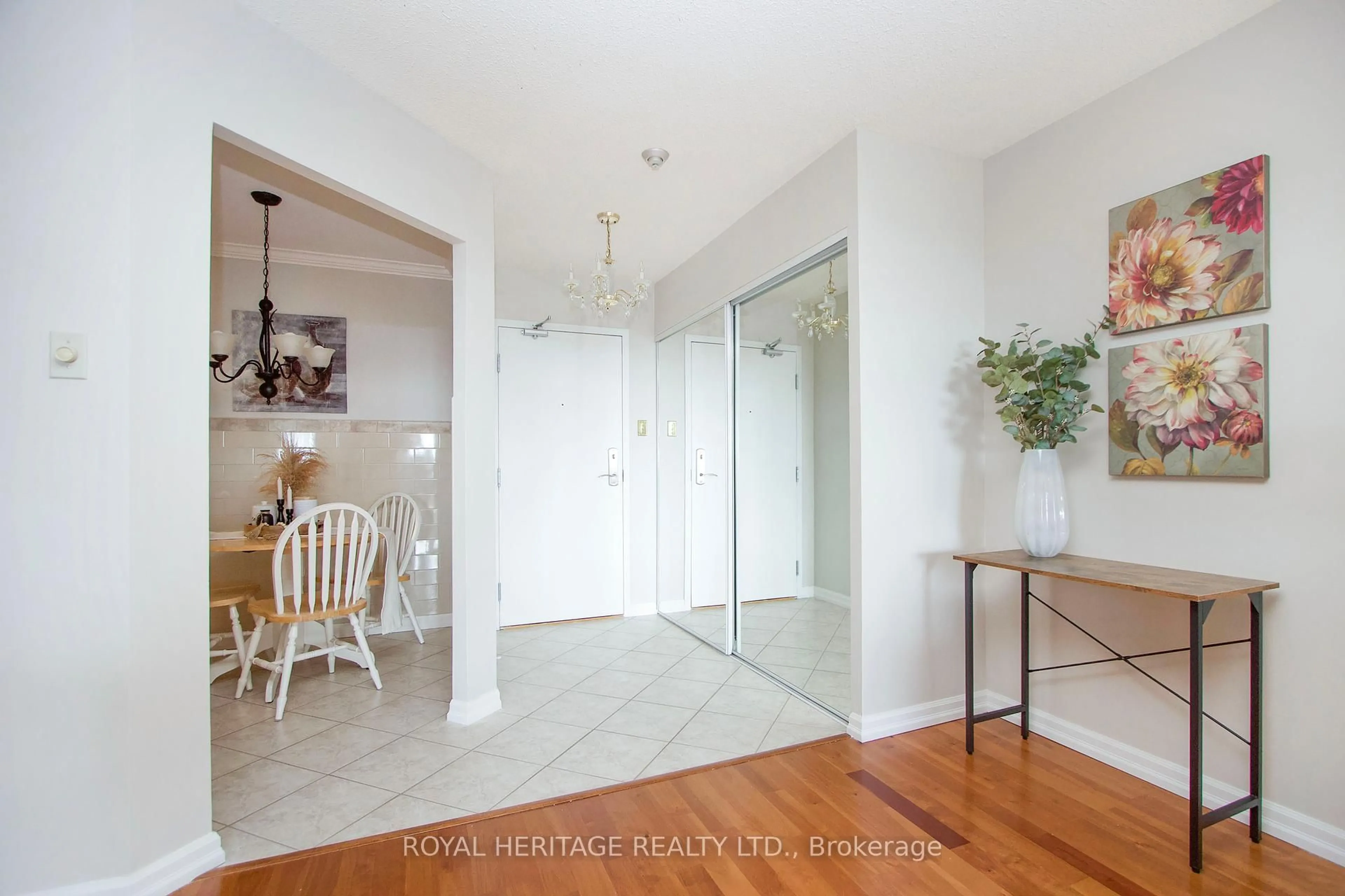 Indoor entryway for 1890 Valley Farm Rd #1011, Pickering Ontario L1V 6B4