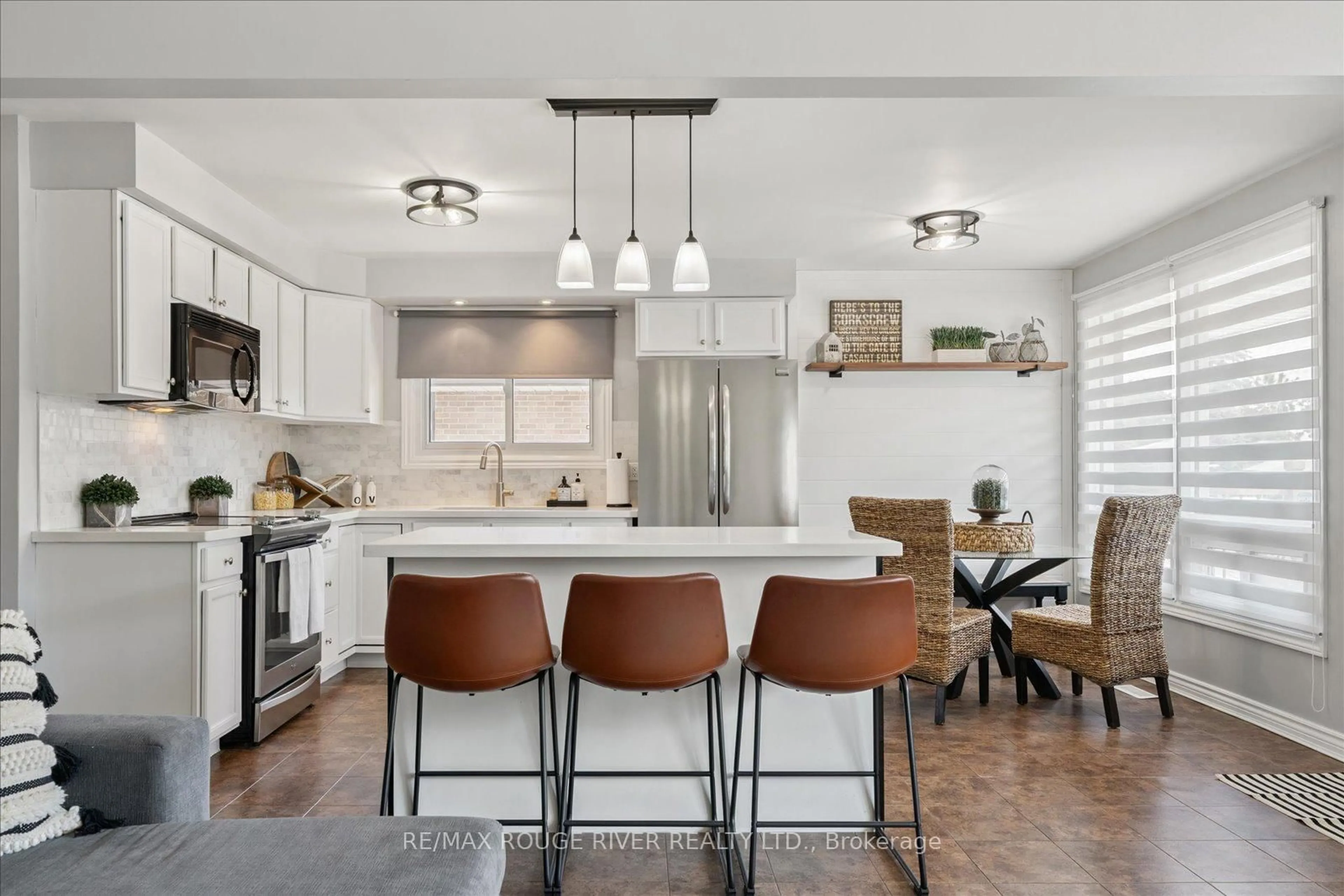Open concept kitchen, ceramic/tile floor for 630 Athol St, Oshawa Ontario L1H 1M3