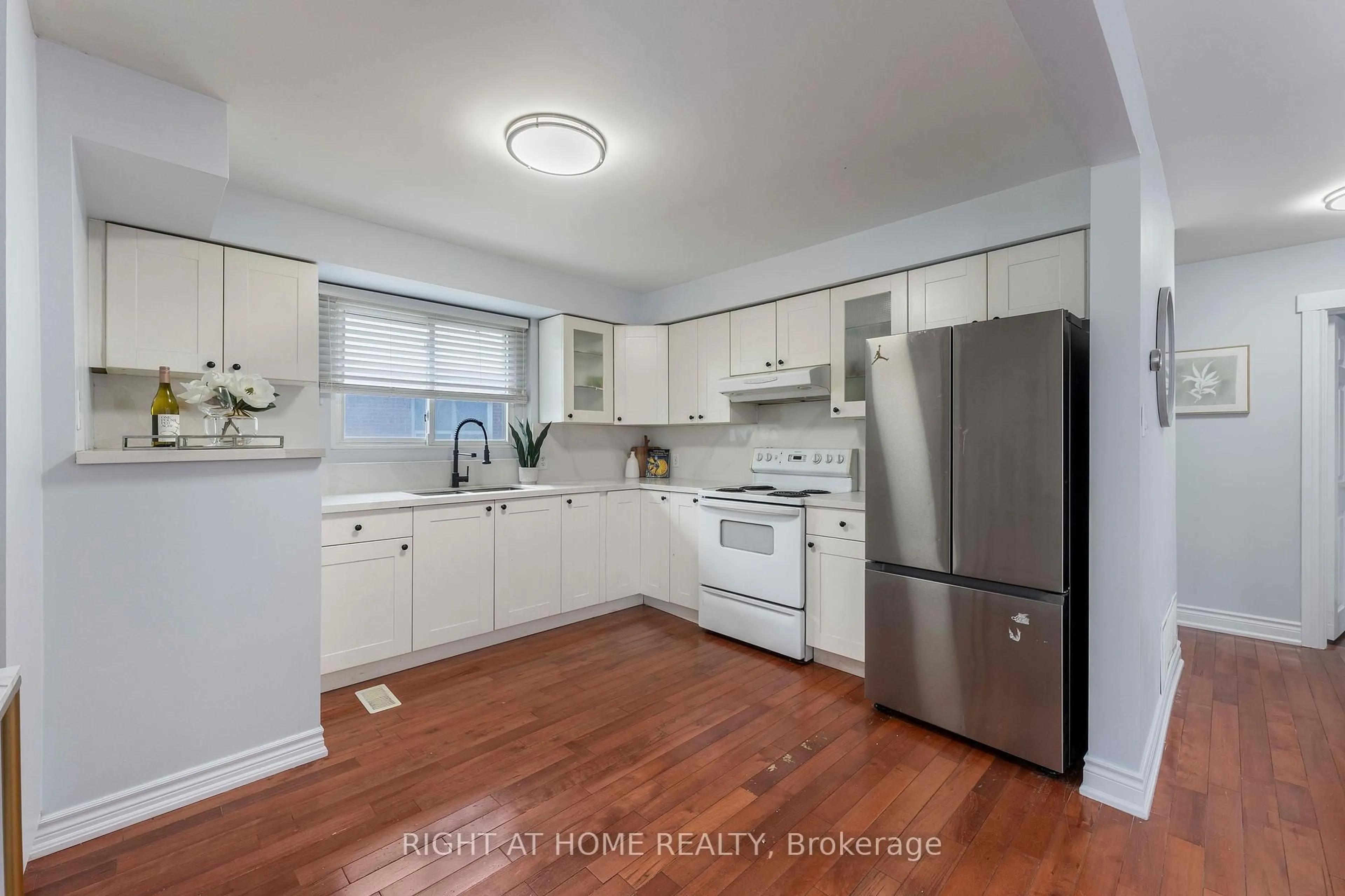 Standard kitchen, unknown for 608 Mccowan Rd, Toronto Ontario M1J 1K1