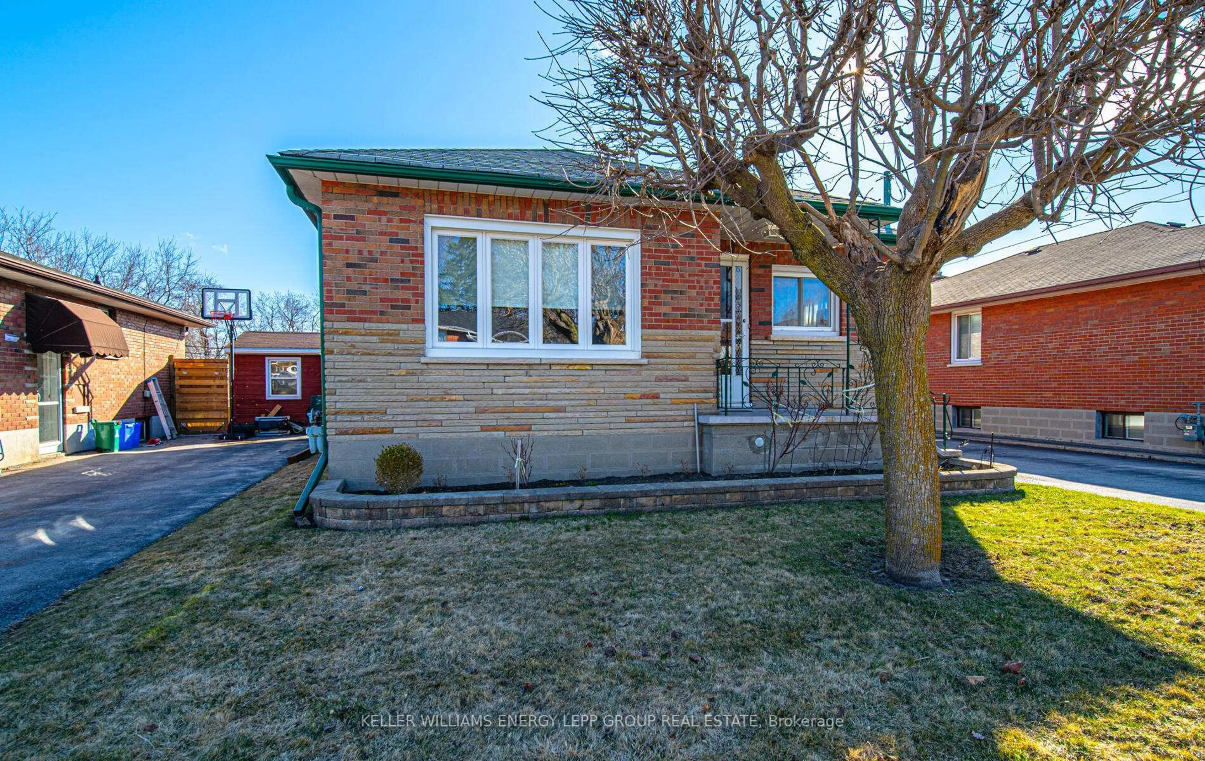 Home with brick exterior material, street for 247 Chadburn St, Oshawa Ontario L1H 5V5