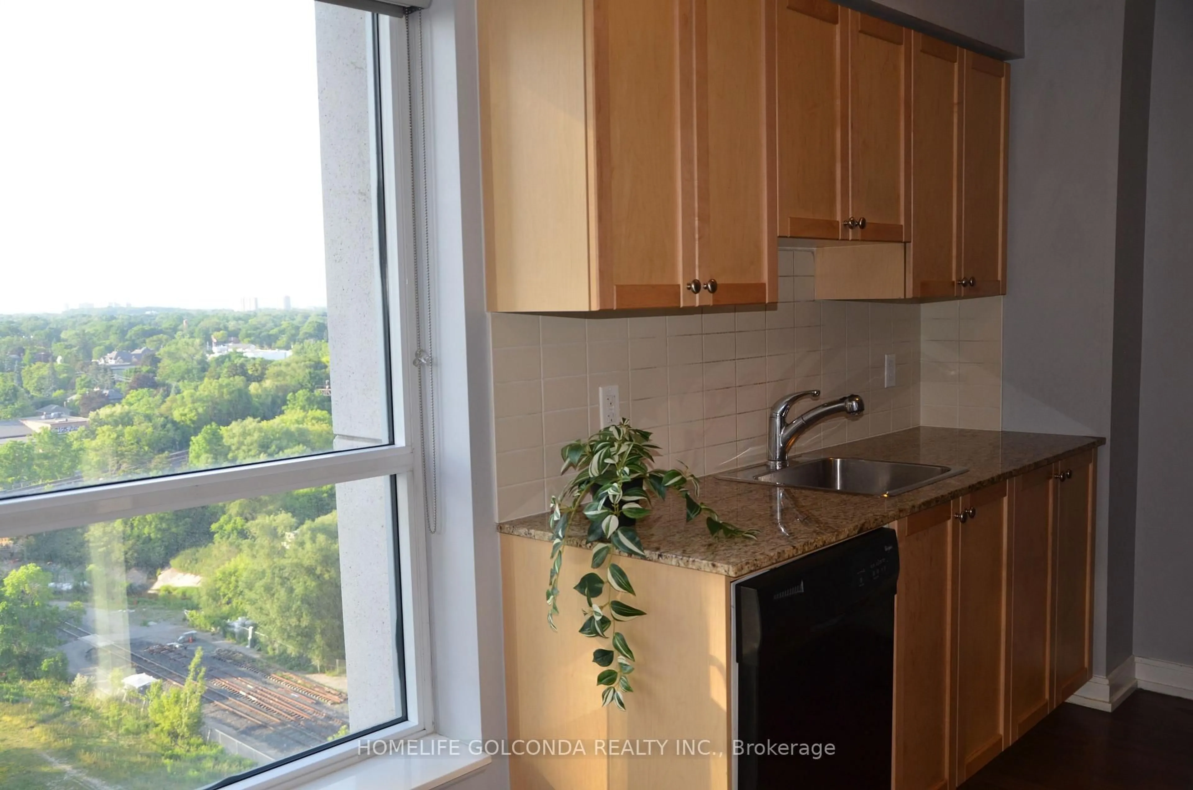Standard kitchen, unknown for 181 Village Green Sq #1419, Toronto Ontario M1S 0K6