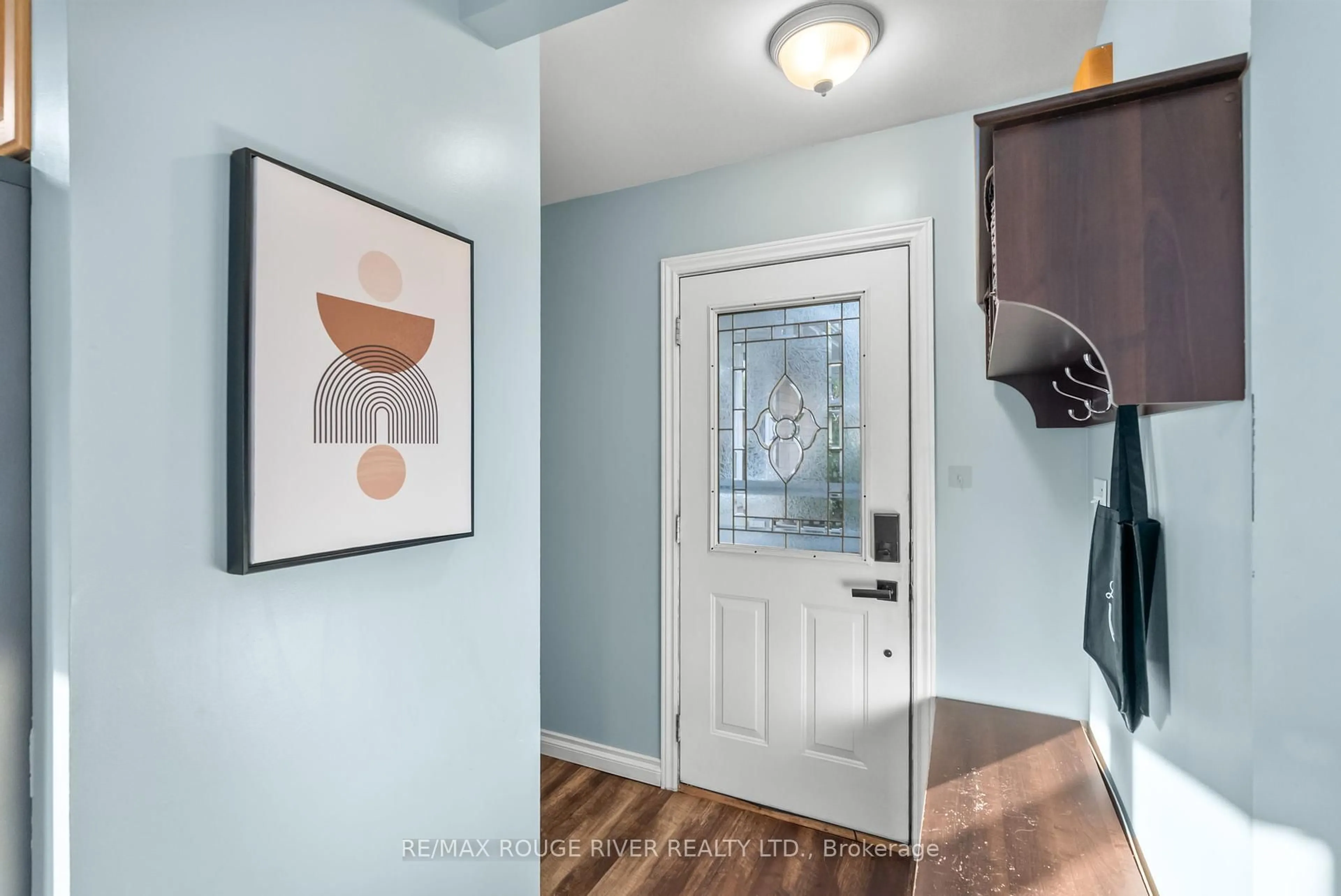 Indoor entryway for 3 Forest Rd, Ajax Ontario L1S 2N2