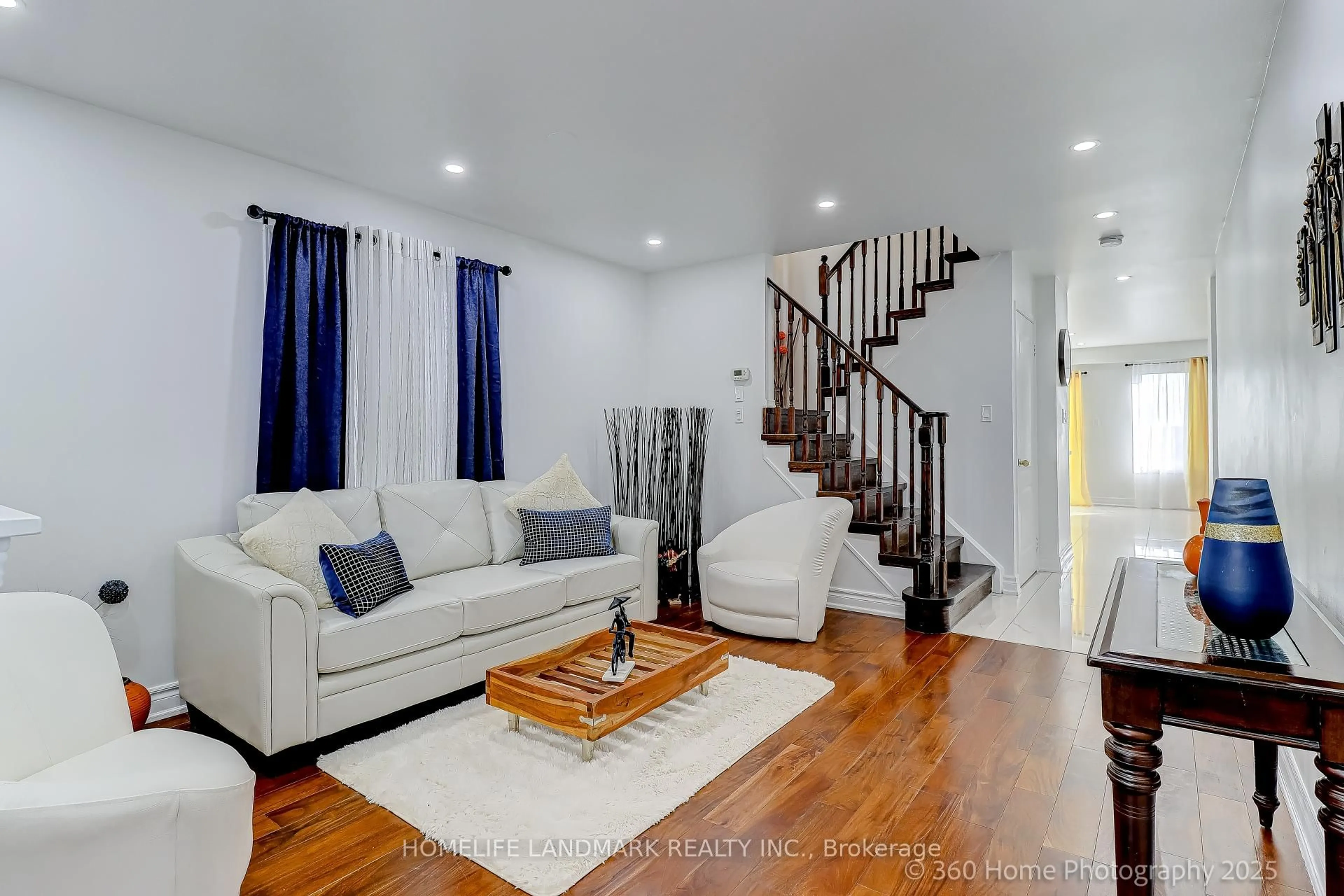 Living room with furniture, unknown for 105 Warnford Circ, Ajax Ontario L1T 0J3