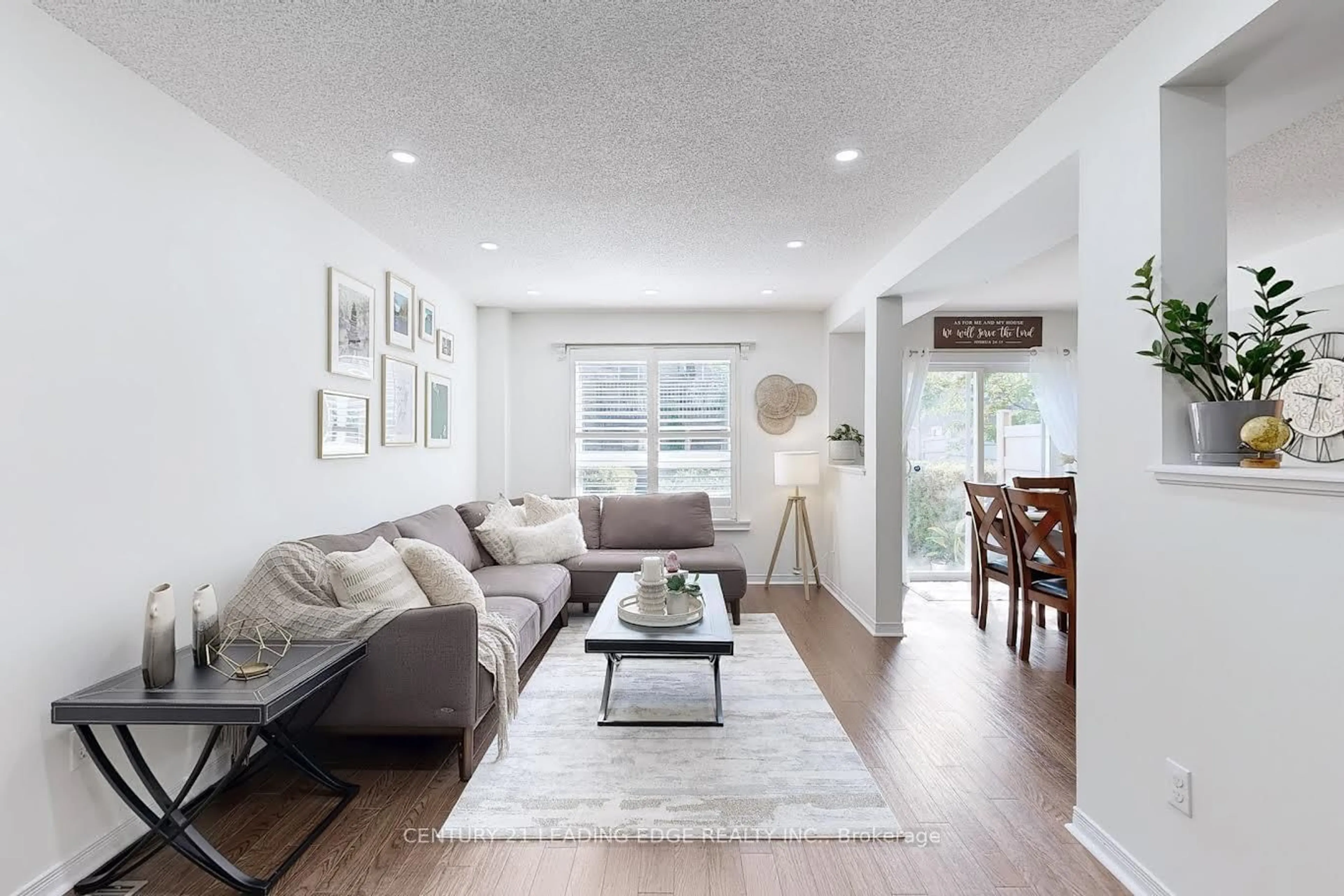 Living room with furniture, unknown for 460 Woodmount Dr #14, Oshawa Ontario L1K 0K3