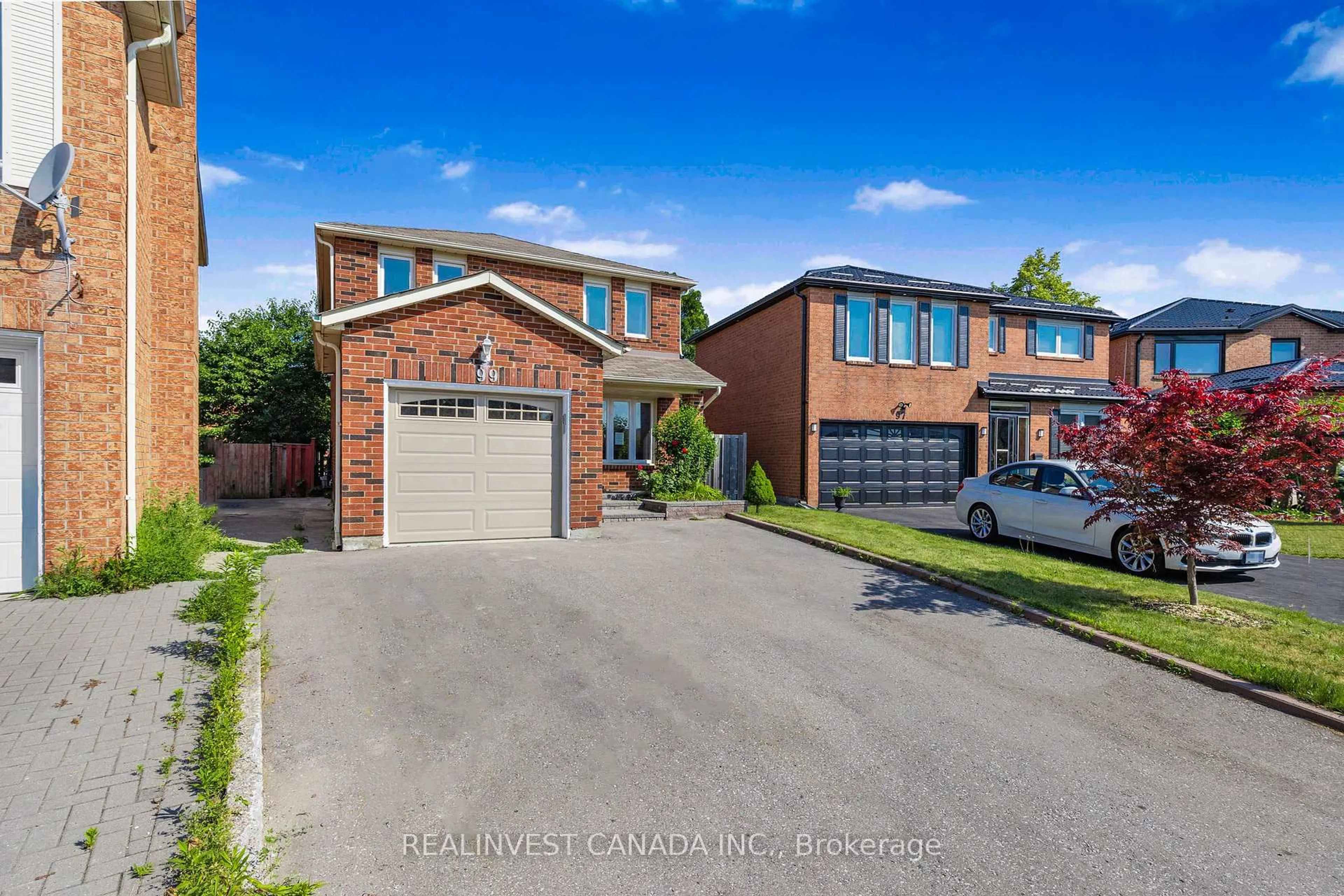 Home with brick exterior material, street for 99 Carisbrooke Sq, Toronto Ontario M1B 4M3