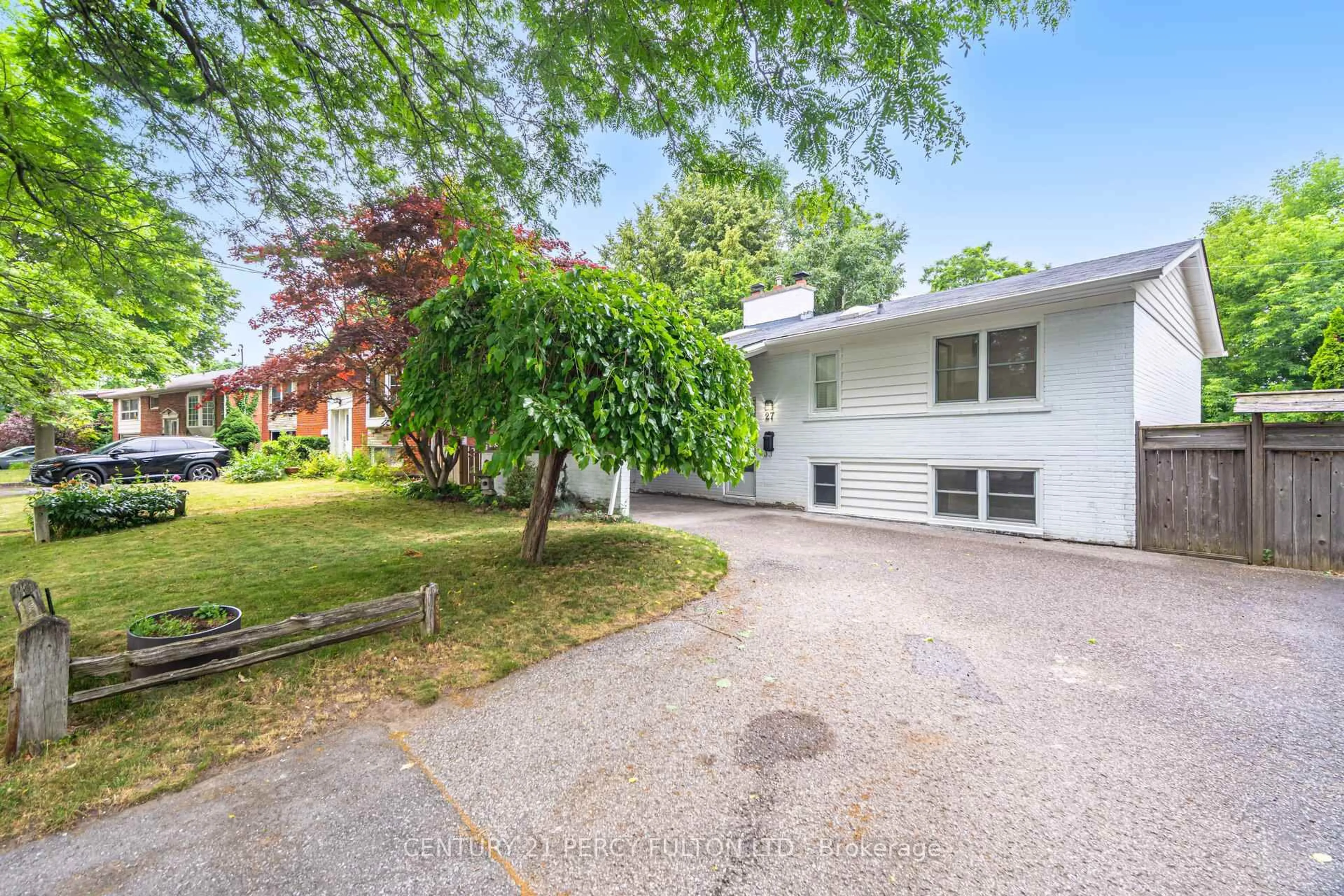 Patio, street for 27 Benleigh Dr, Toronto Ontario M1H 1J1