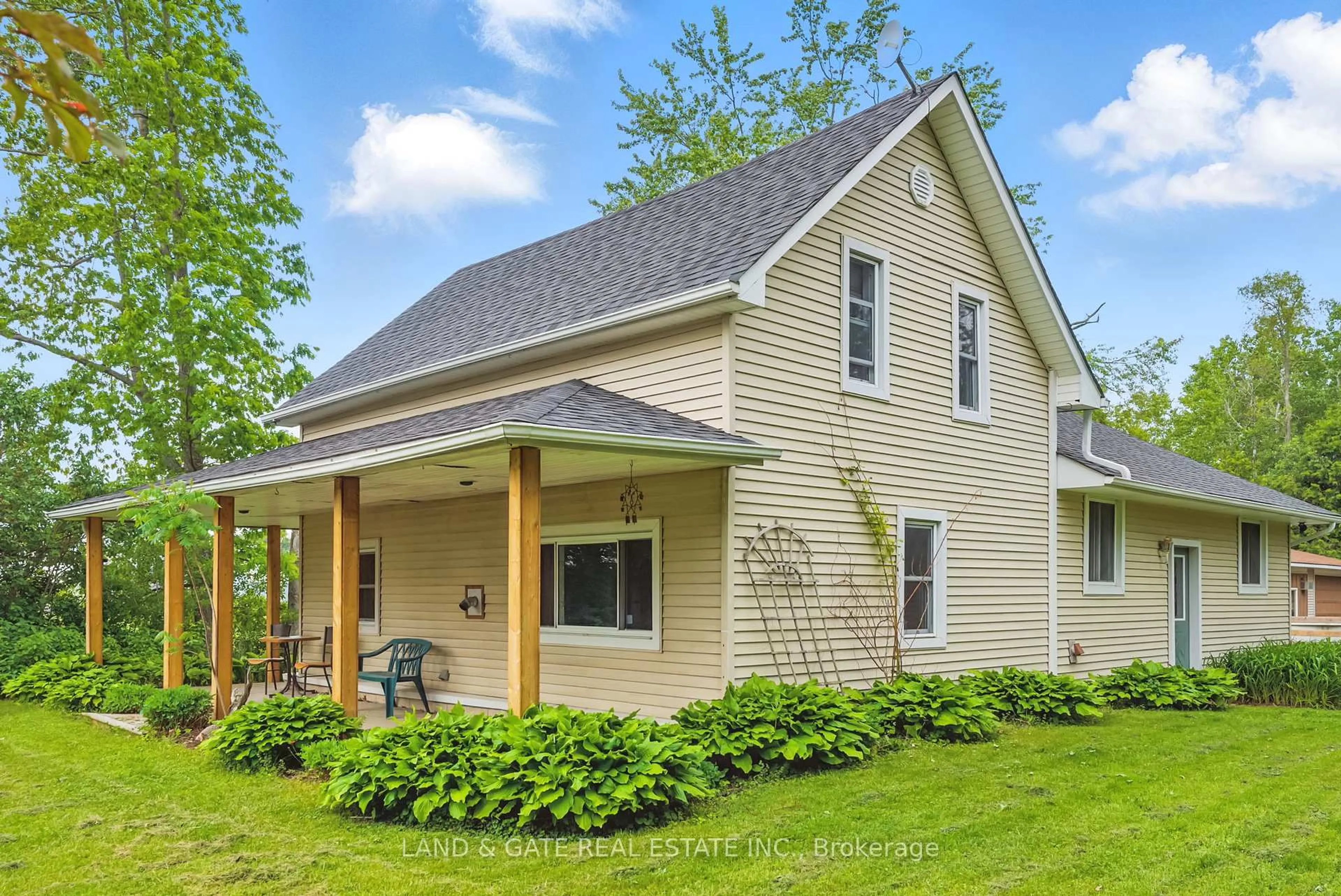 Home with vinyl exterior material, unknown for 4501 Devitts Rd, Scugog Ontario L0B 1B0