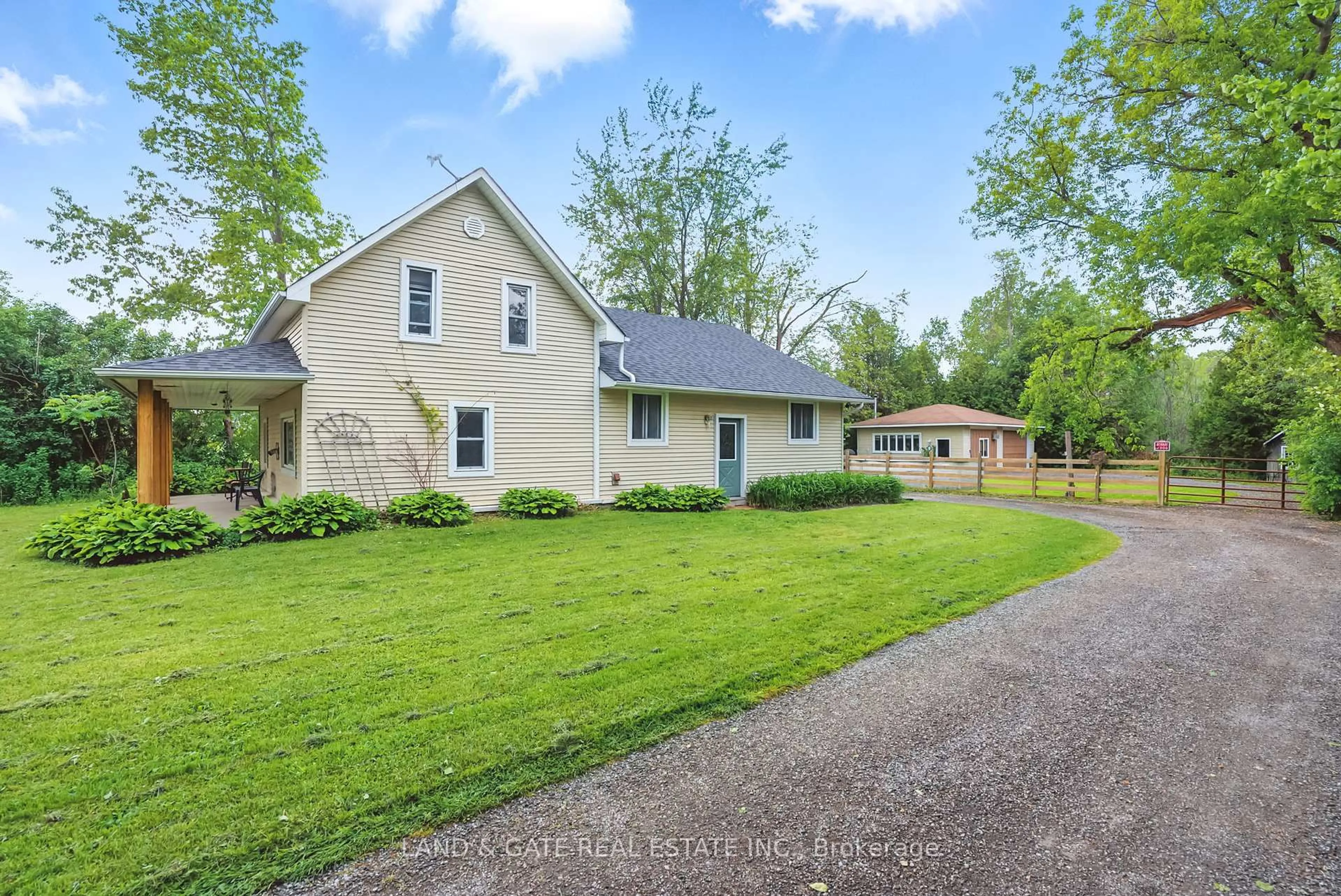 A pic from outside/outdoor area/front of a property/back of a property/a pic from drone, street for 4501 Devitts Rd, Scugog Ontario L0B 1B0