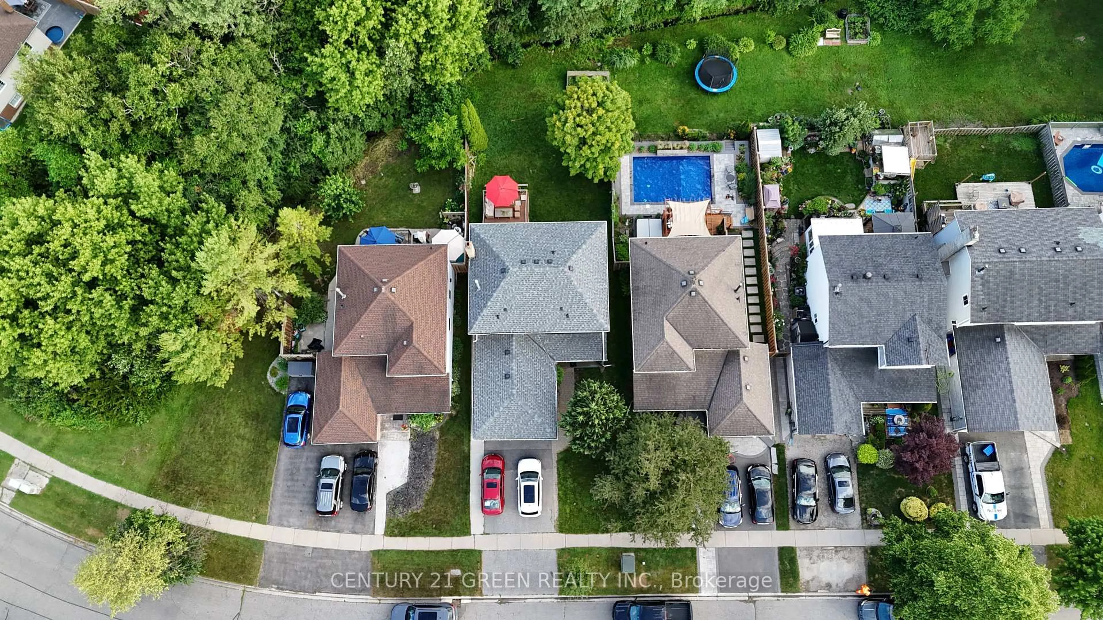 A pic from outside/outdoor area/front of a property/back of a property/a pic from drone, street for 13 Alderbrook Dr, Clarington Ontario L1E 1N4