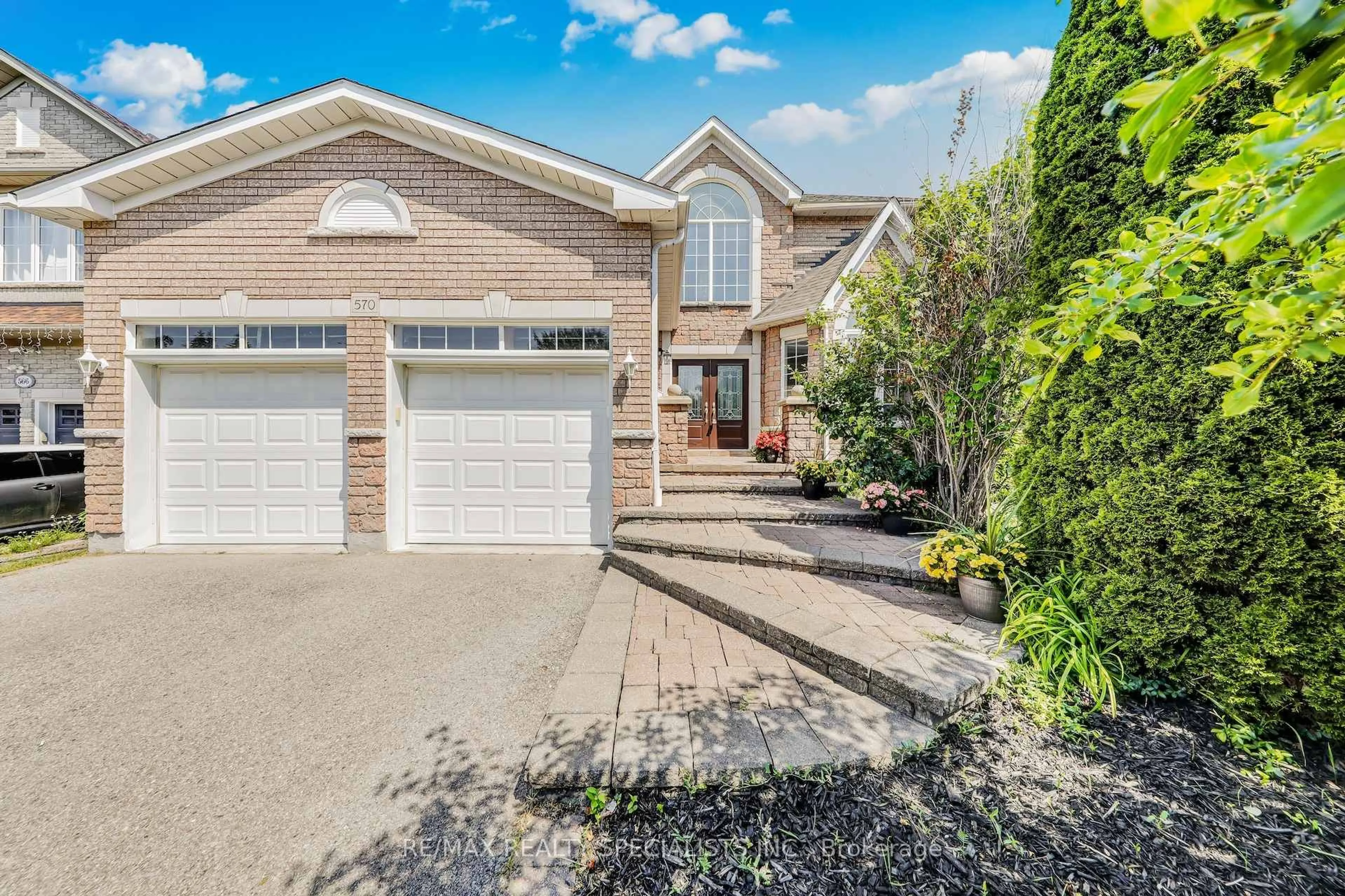Home with brick exterior material, street for 570 Blackwood Blvd, Oshawa Ontario L1K 2N6