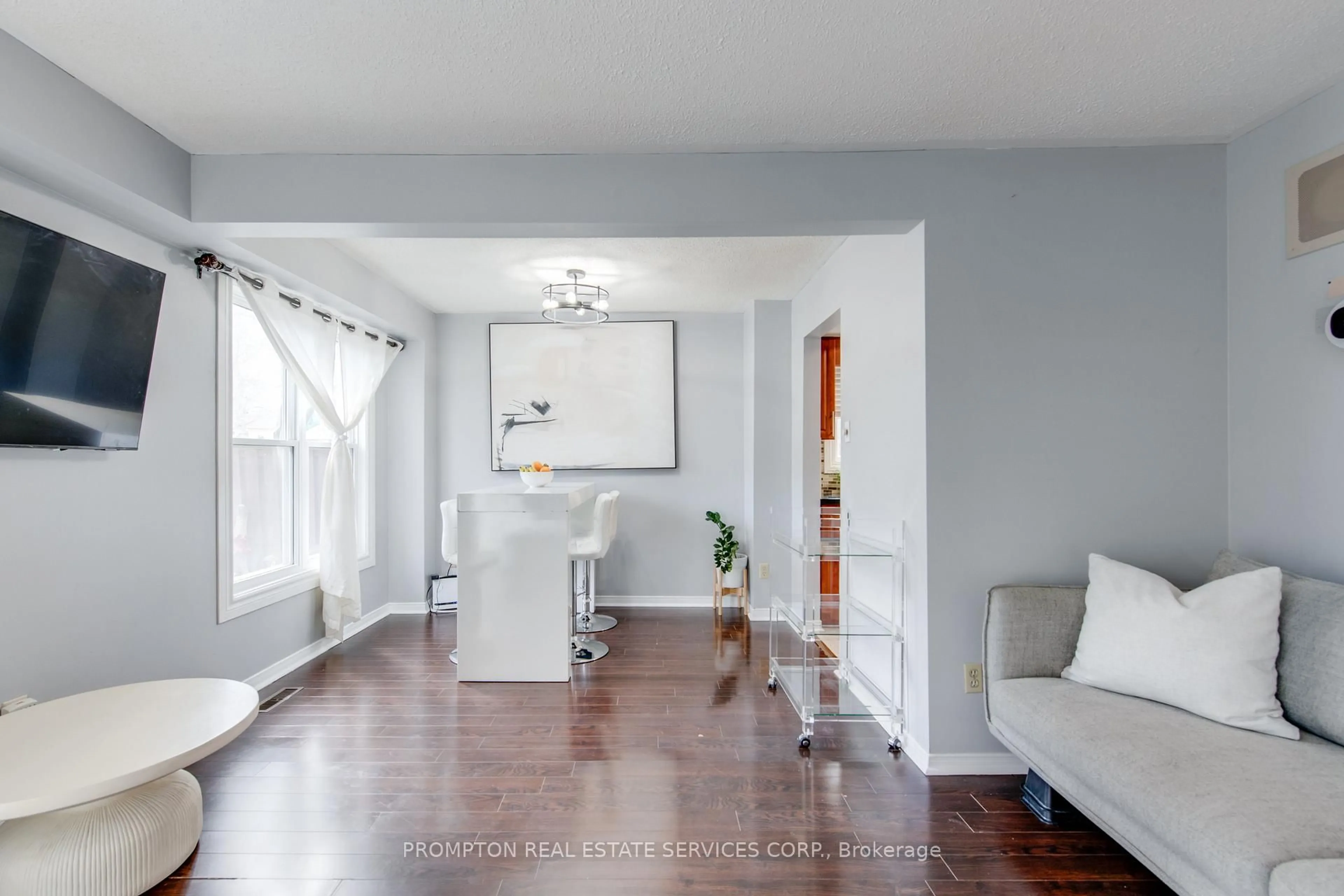 Unknown for 39 Frost Dr, Whitby Ontario L1P 1C8