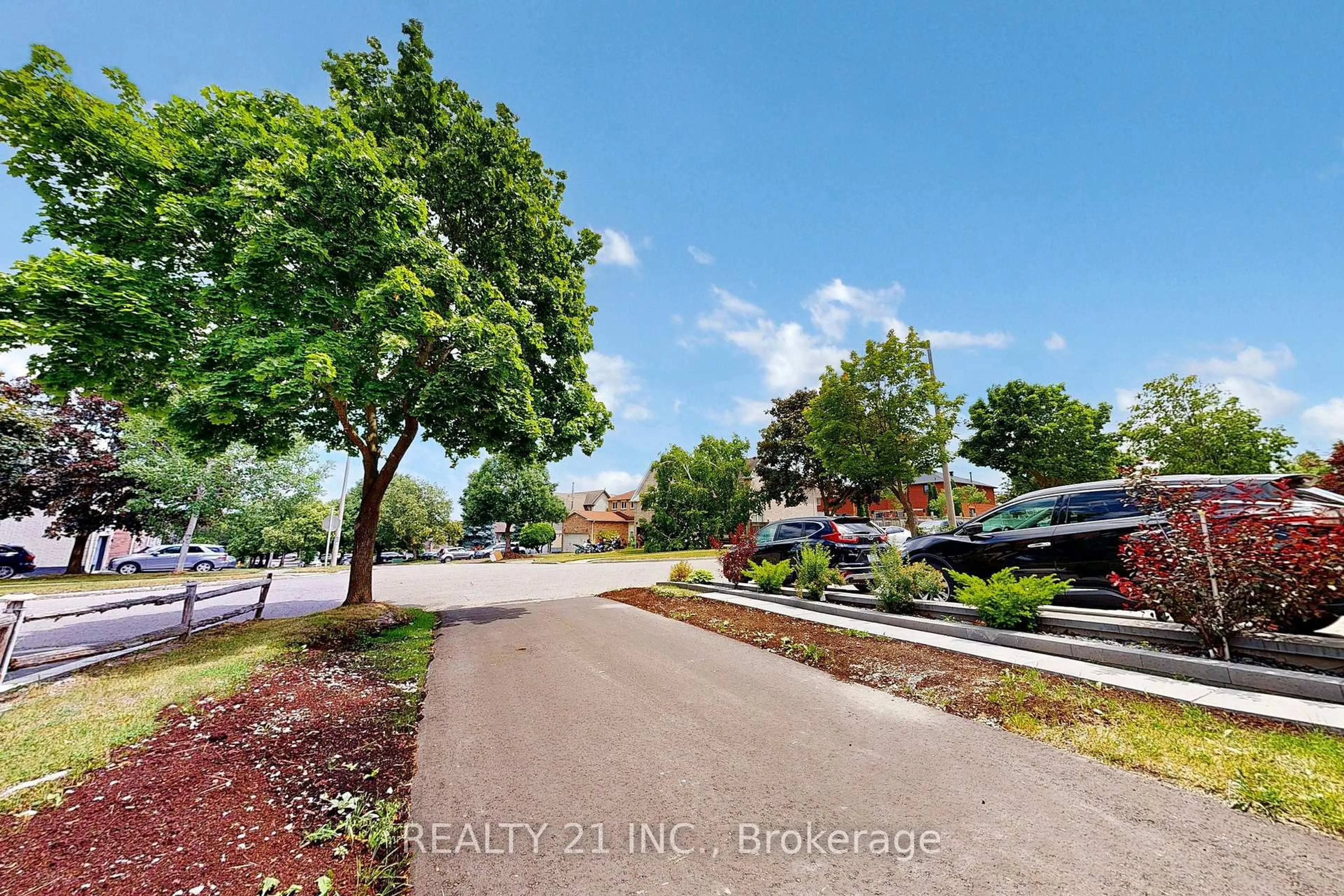 Unknown for 2110 Duberry Dr, Pickering Ontario L1X 2A2
