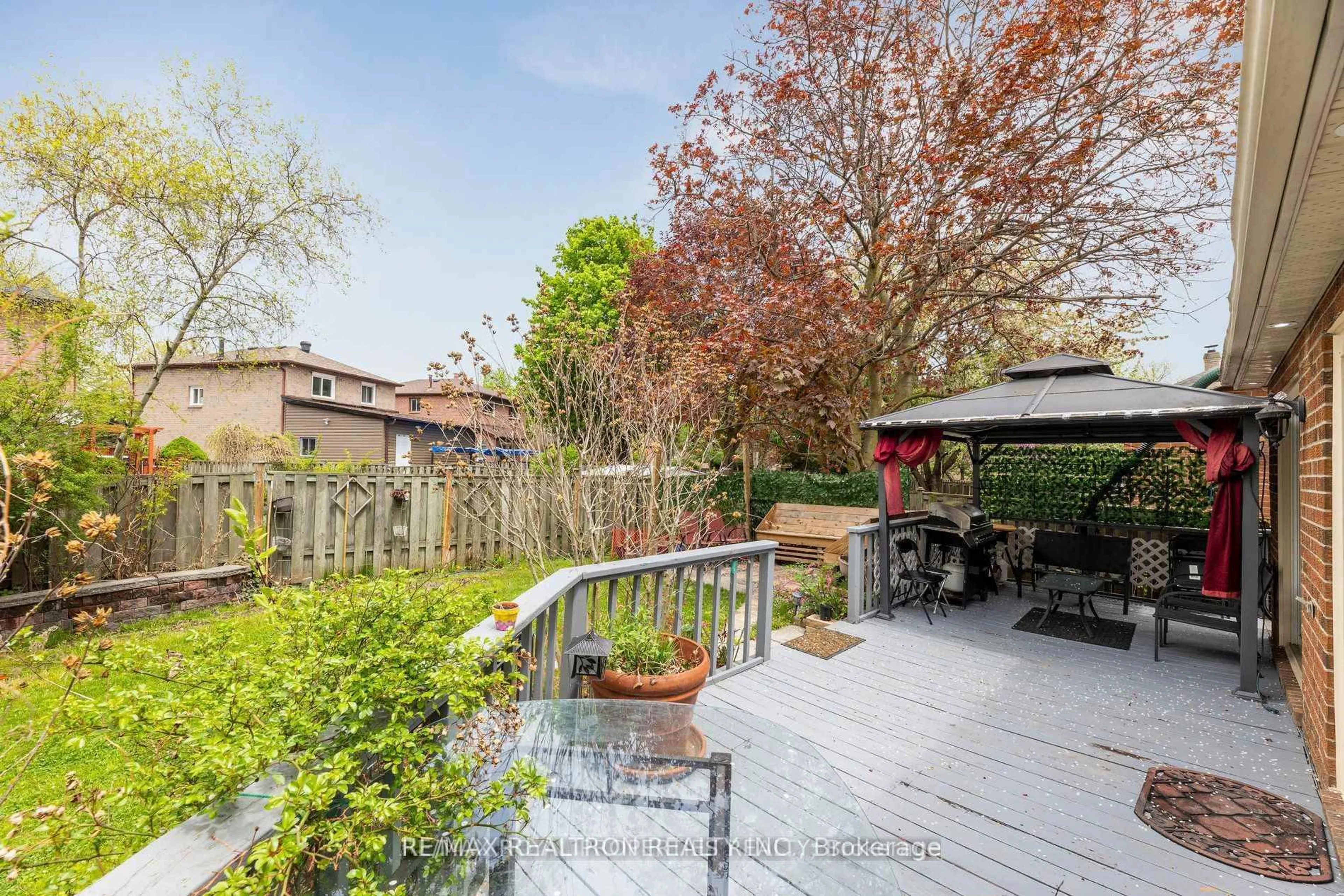 Patio, street for 38 Ravenscroft Rd, Ajax Ontario L1T 1W1