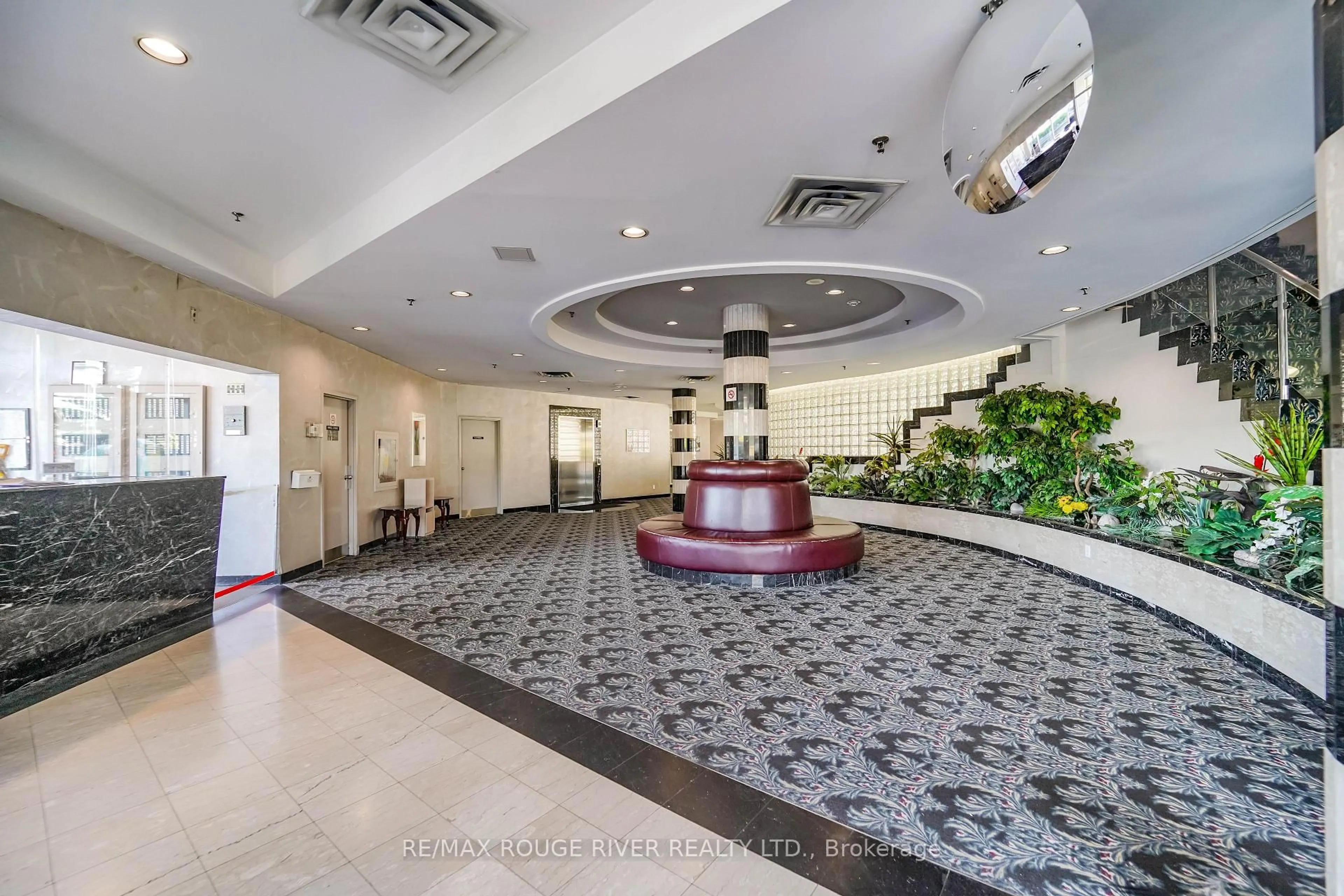 Lobby for 2550 Lawrence Ave #720, Toronto Ontario M1P 2R7