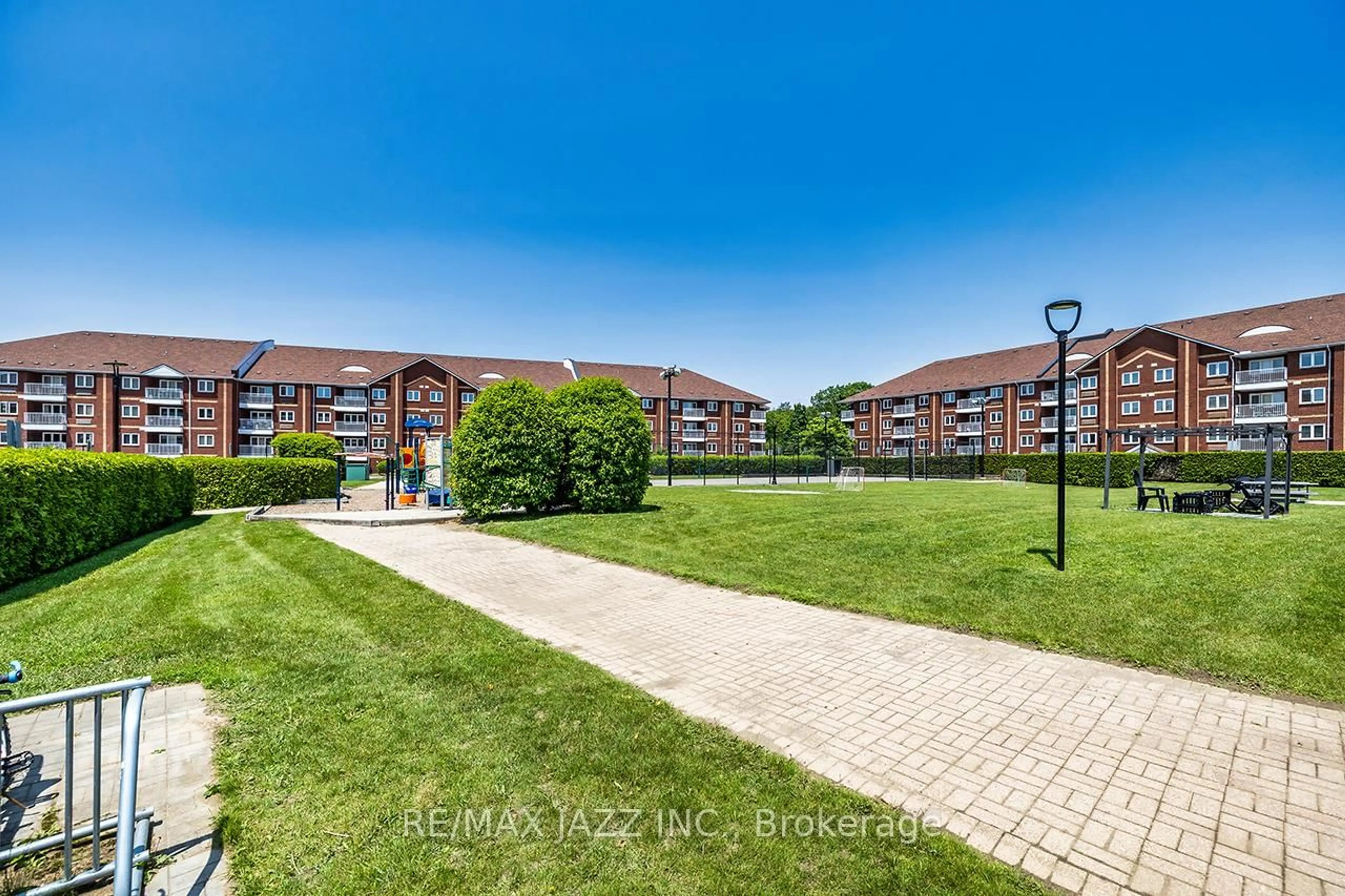 A pic from outside/outdoor area/front of a property/back of a property/a pic from drone, unknown for 195 Lake Driveway #411, Ajax Ontario L1S 7H7