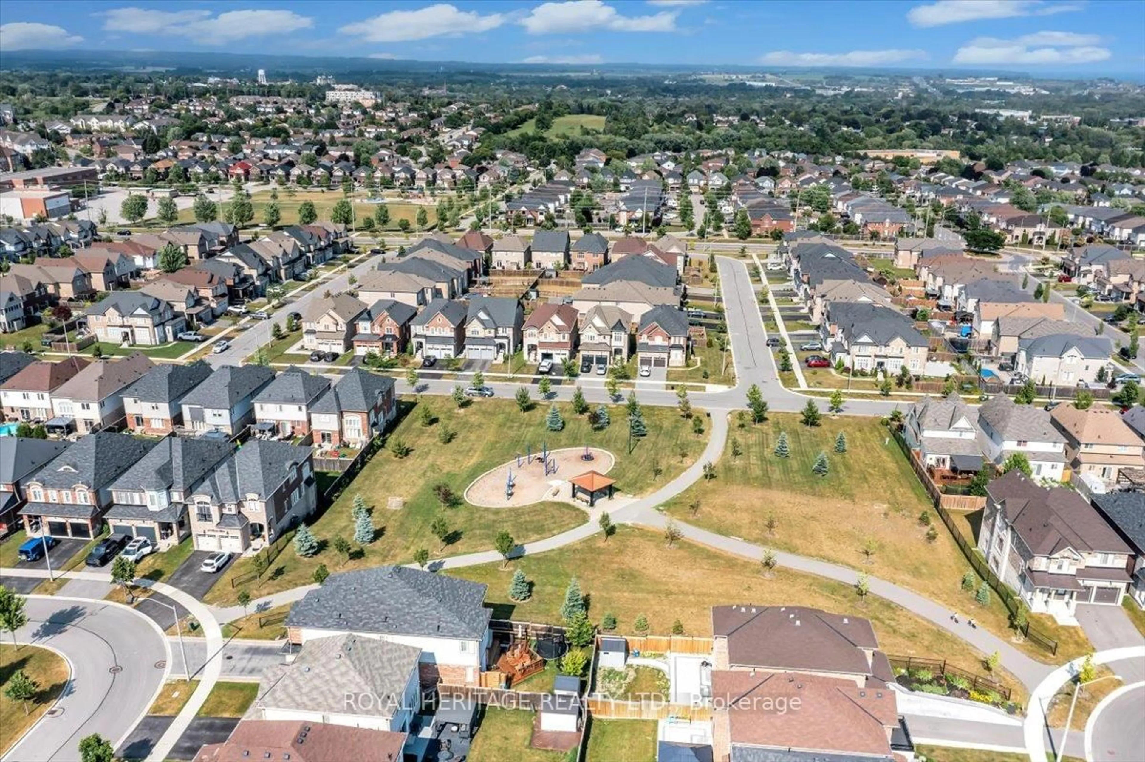 A pic from outside/outdoor area/front of a property/back of a property/a pic from drone, street for 47 Buttonshaw St, Clarington Ontario L1C 0S5