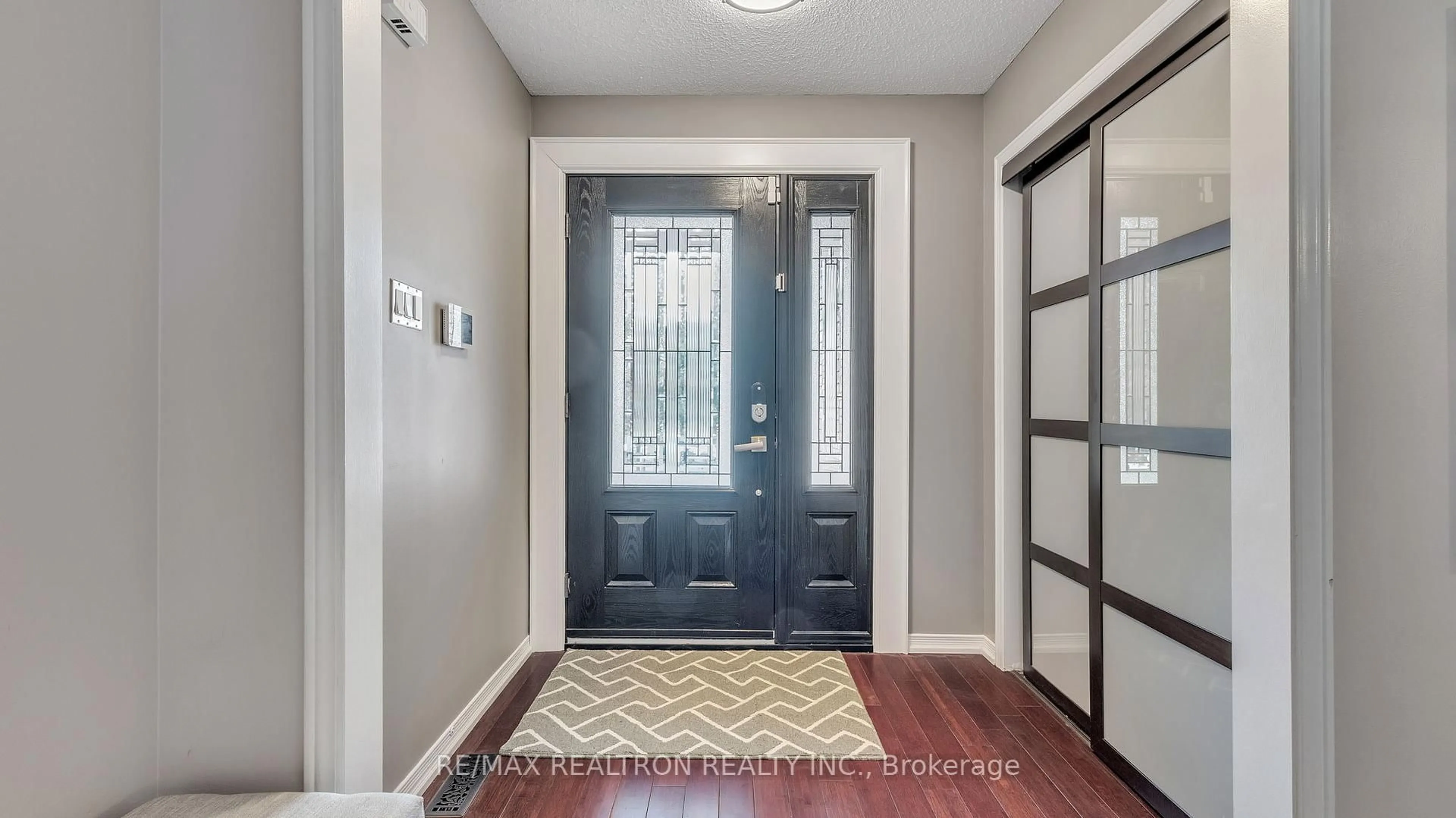 Indoor entryway for 8 Falstaff Cres, Whitby Ontario L1R 1W3