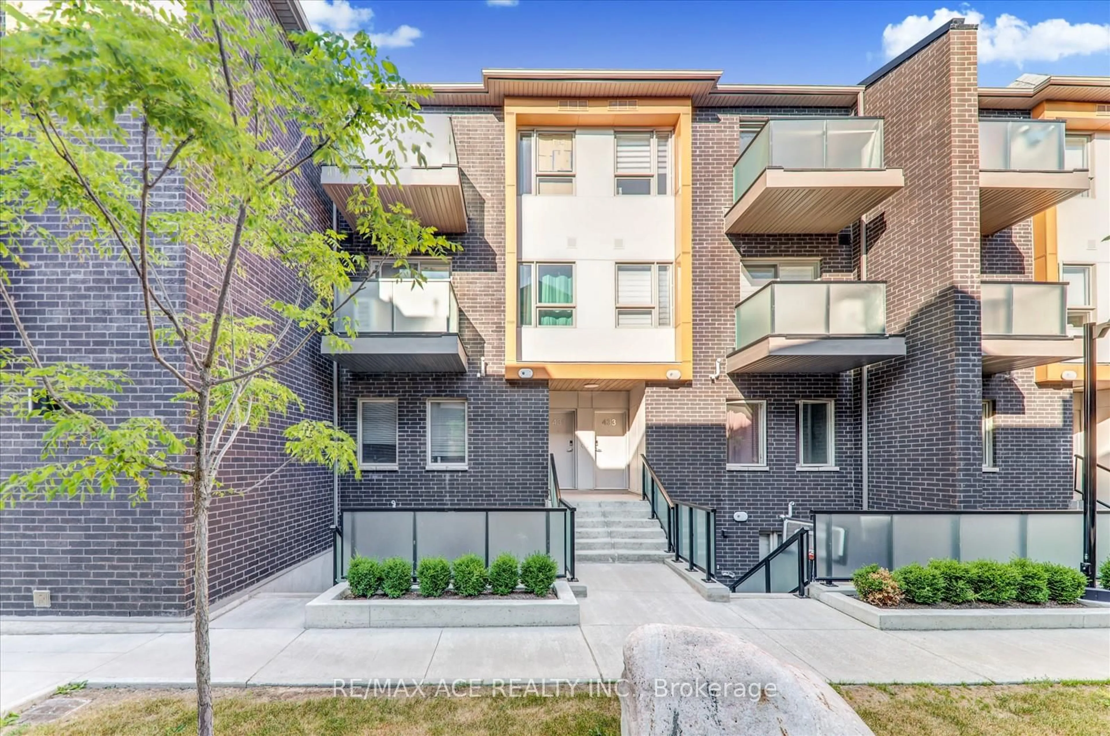 Home with brick exterior material, street for 2789 Eglinton Ave #431, Toronto Ontario M1J 0B2