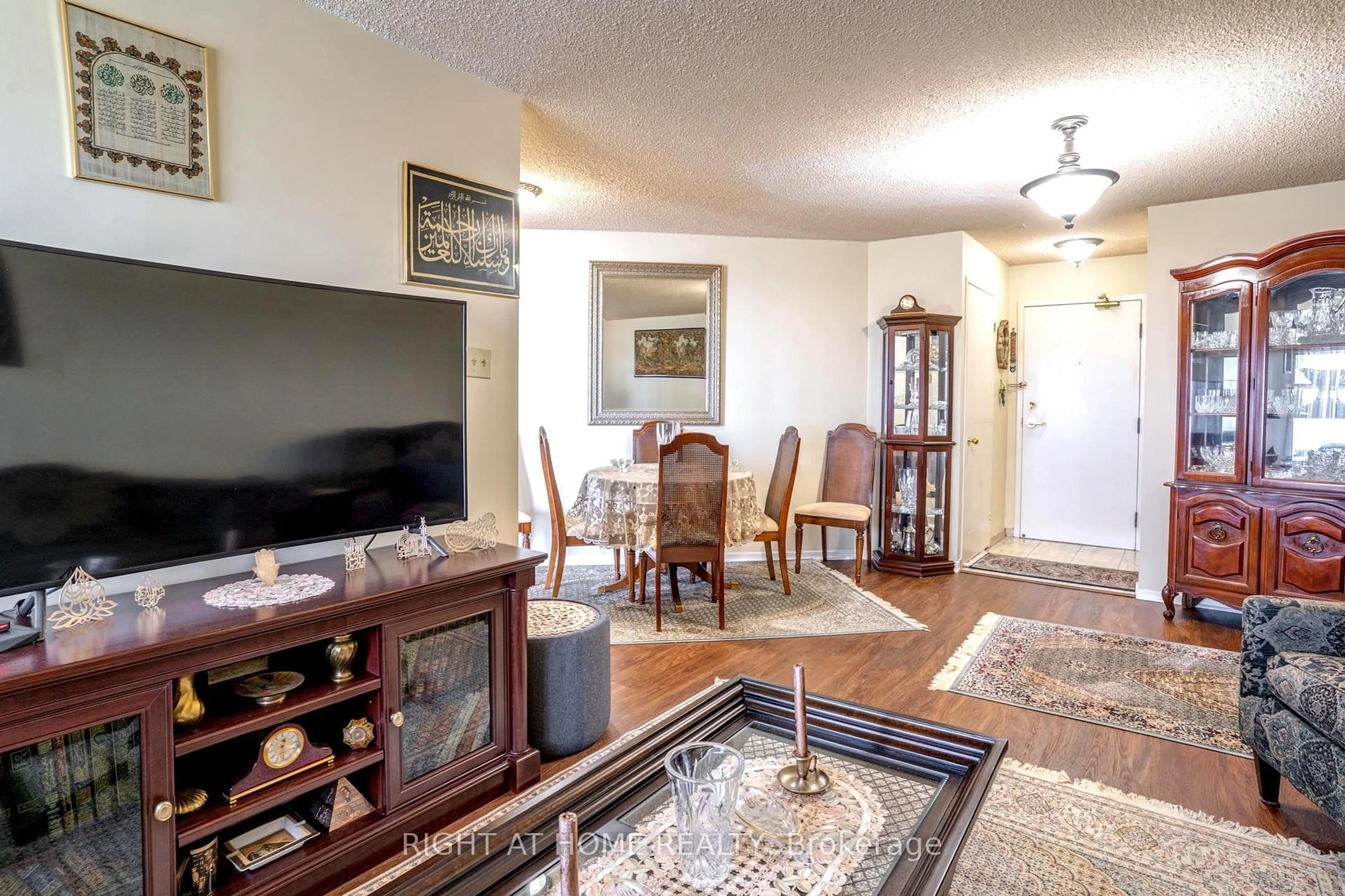 Living room with furniture, unknown for 11753 Sheppard Ave #1110, Toronto Ontario M1B 5M3