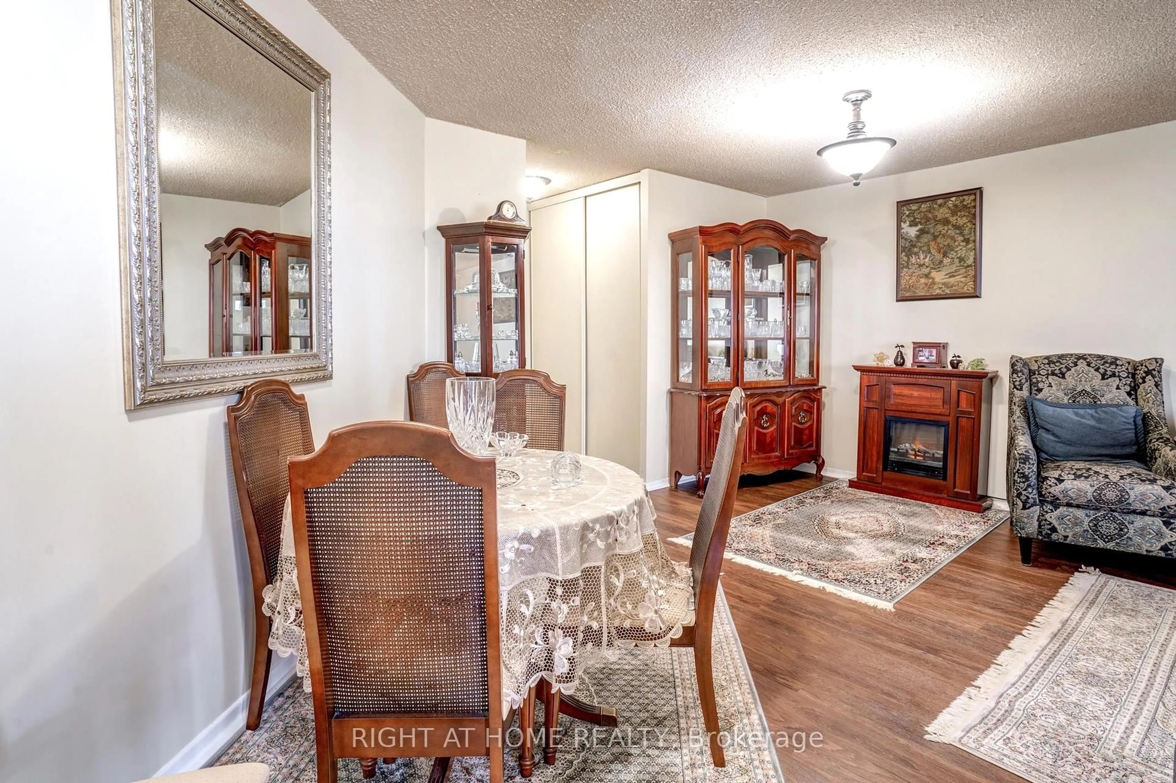 Dining room, unknown for 11753 Sheppard Ave #1110, Toronto Ontario M1B 5M3