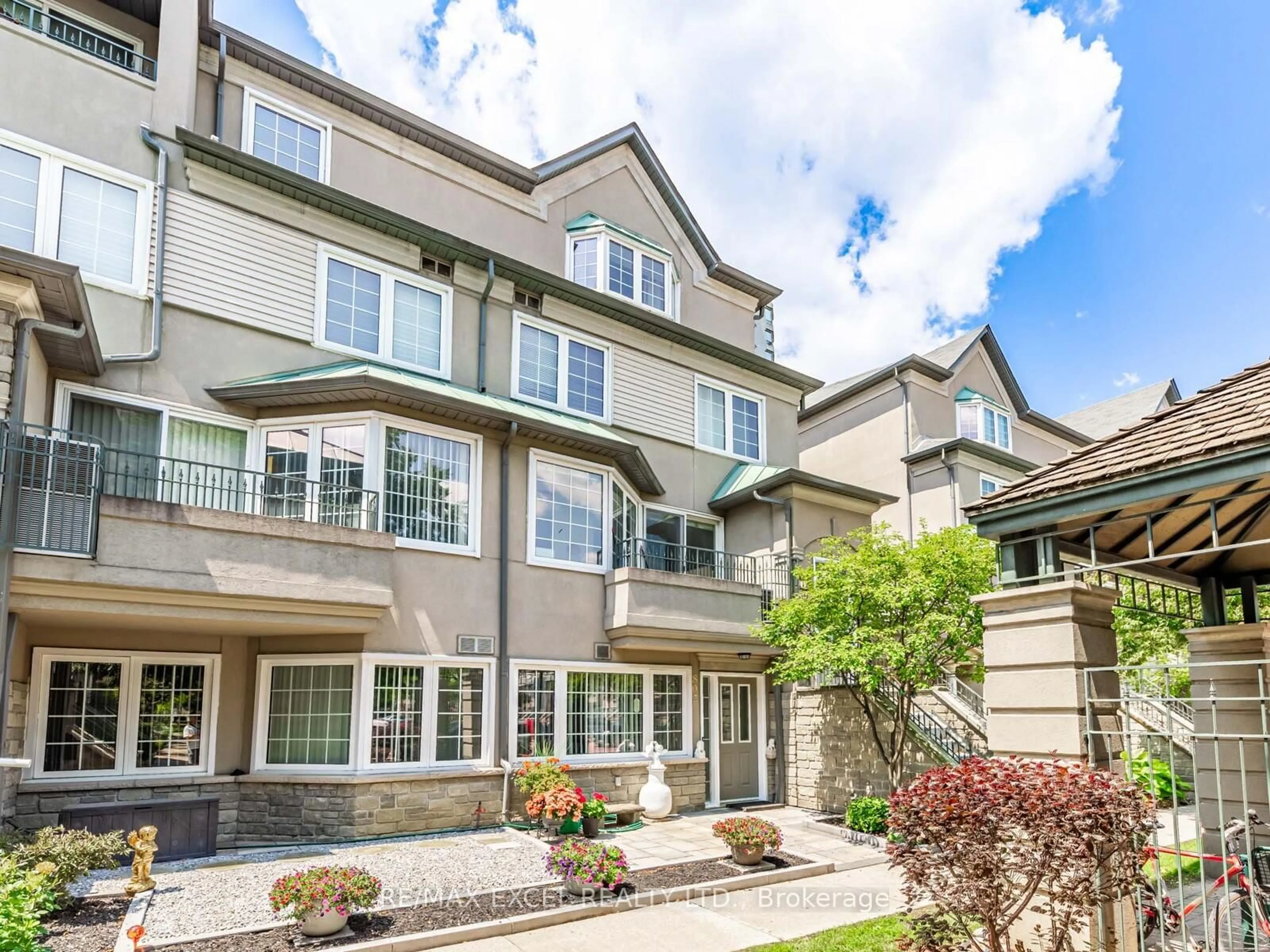Patio, unknown for 188 Bonis Ave #802, Toronto Ontario M1T 3W1