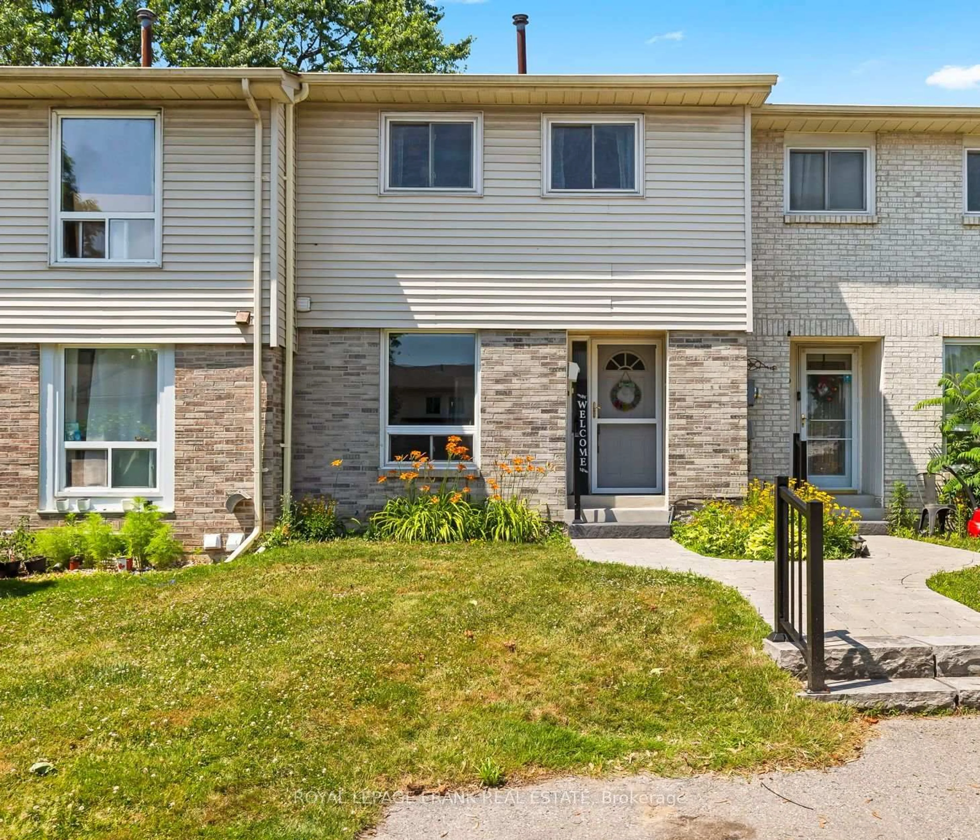 Unknown for 611 Galahad Dr #32, Oshawa Ontario L1K 1M1