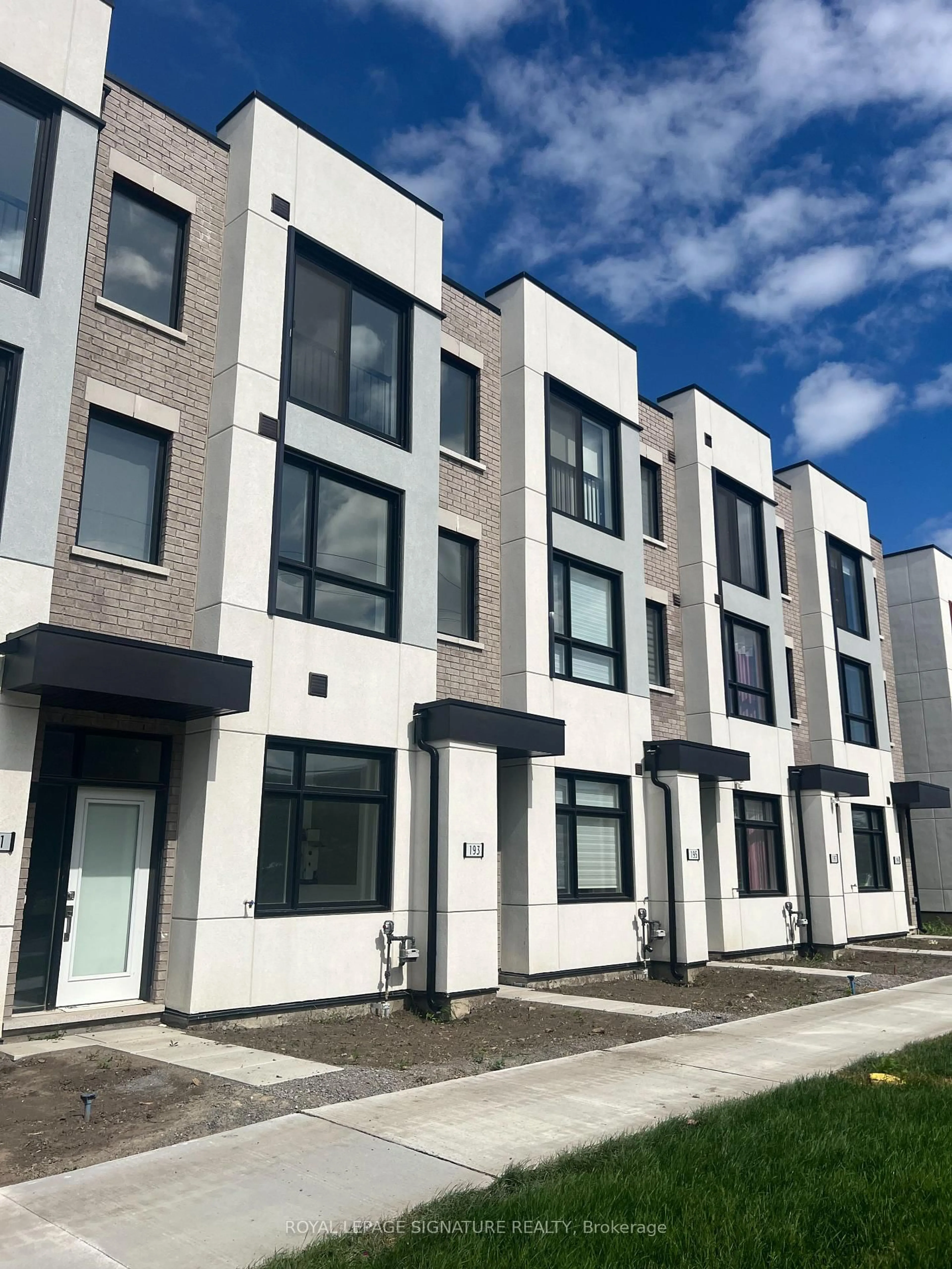 Unknown for 193 Monarch Ave, Ajax Ontario L1S 7M3
