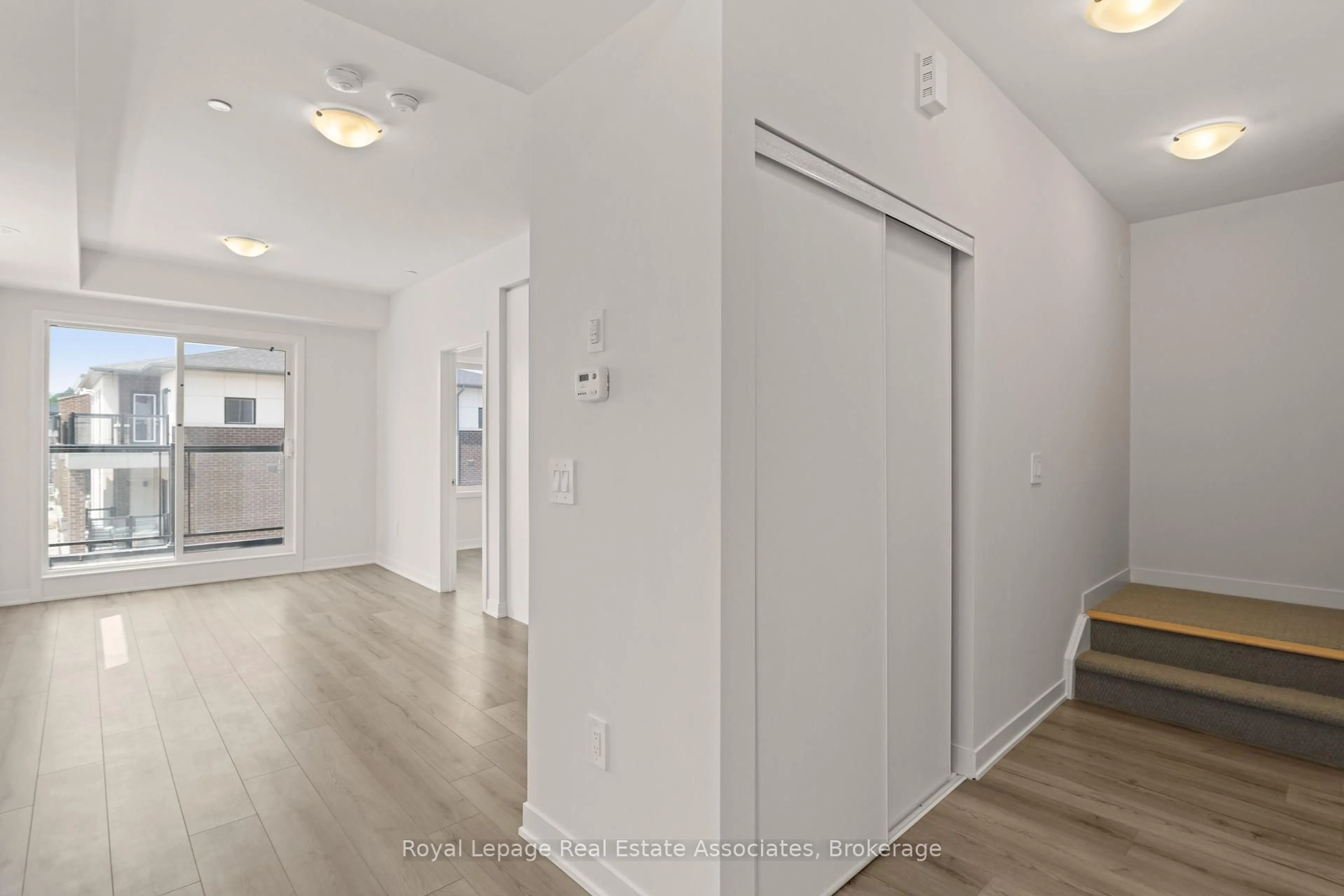 Indoor entryway for 1695 Dersan St #120, Pickering Ontario L1V 2P8