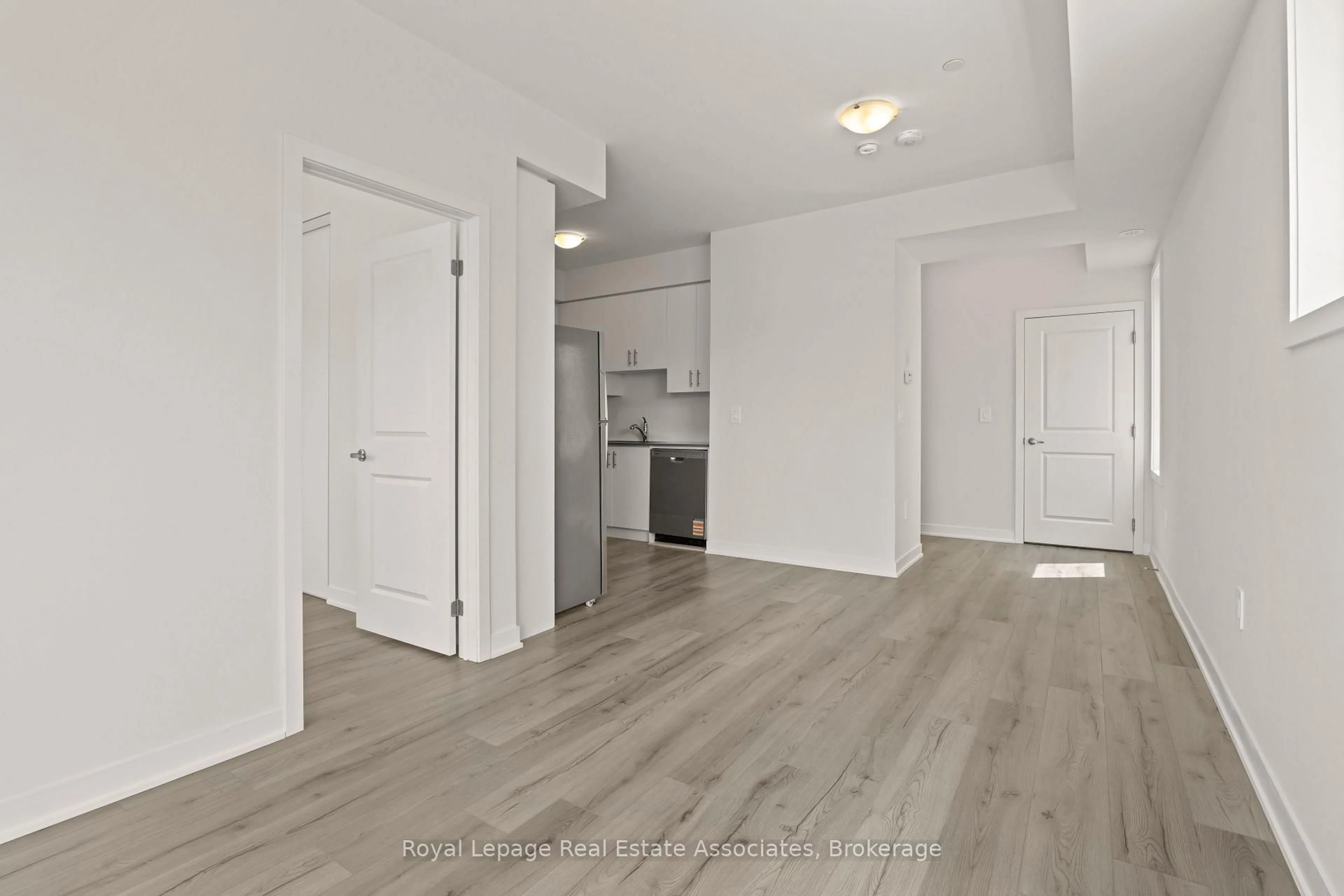 A pic of a room for 1695 Dersan St #120, Pickering Ontario L1V 2P8