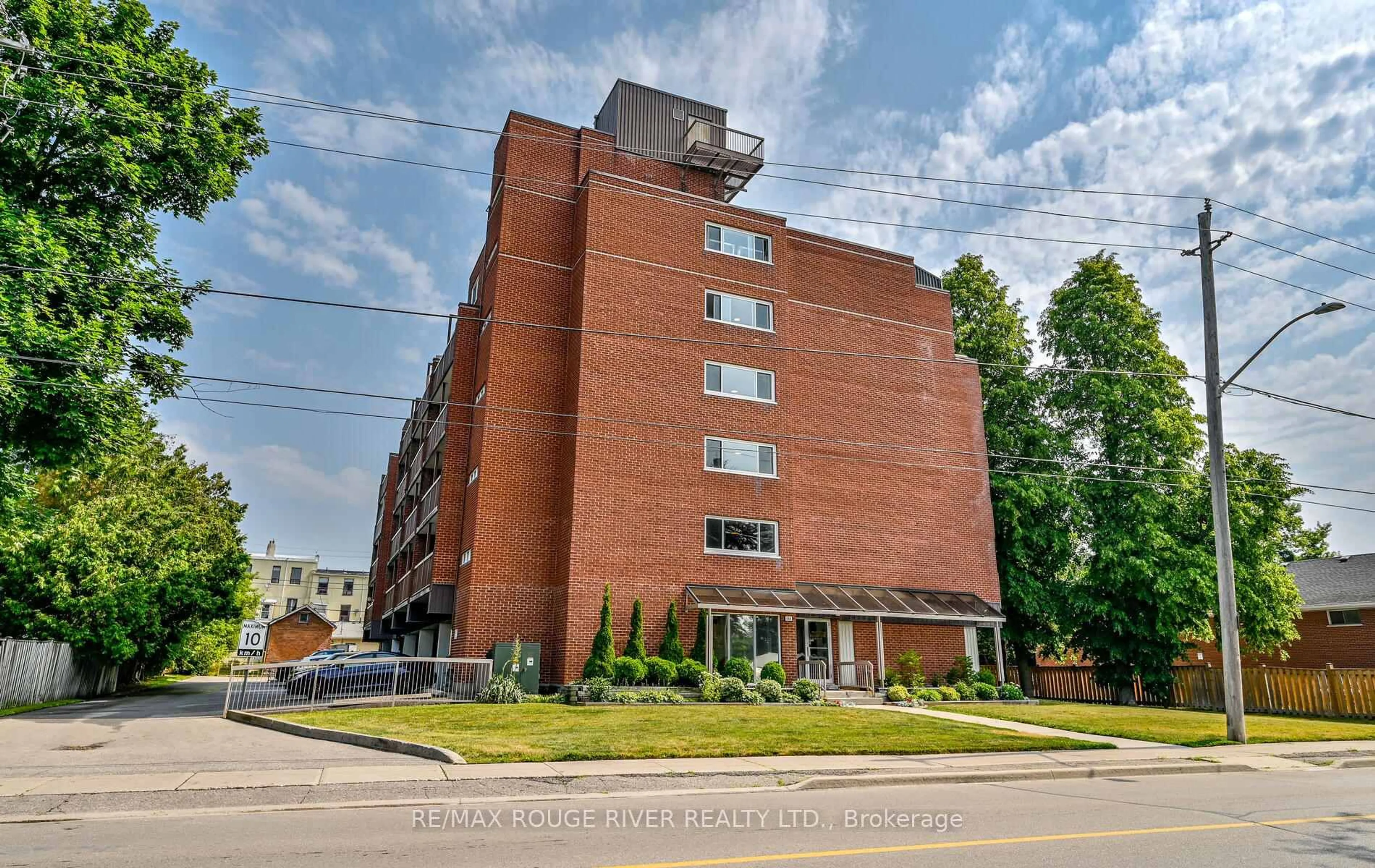 Unknown for 144 Queen St #402, Clarington Ontario L1C 1M9